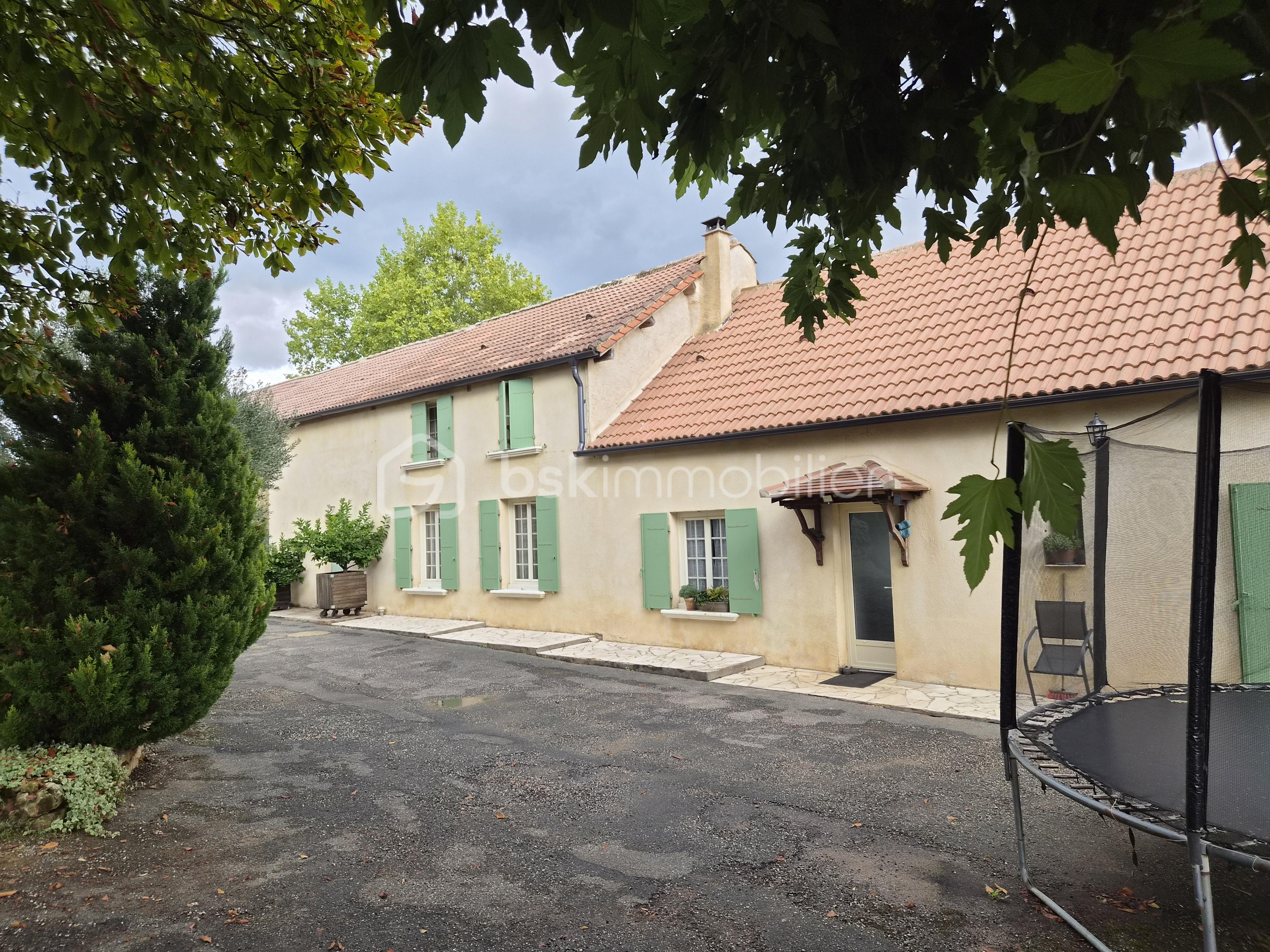 Maison 10 pièces 165 m² · à Bouillac · 165 m² · 330 000 €