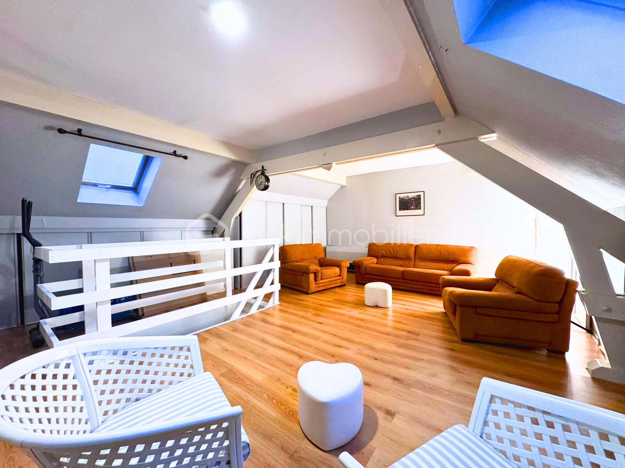 Duplex de 69 m² - 16f77498-df07-42b6-a58f-de11c2a8bea8.jpg