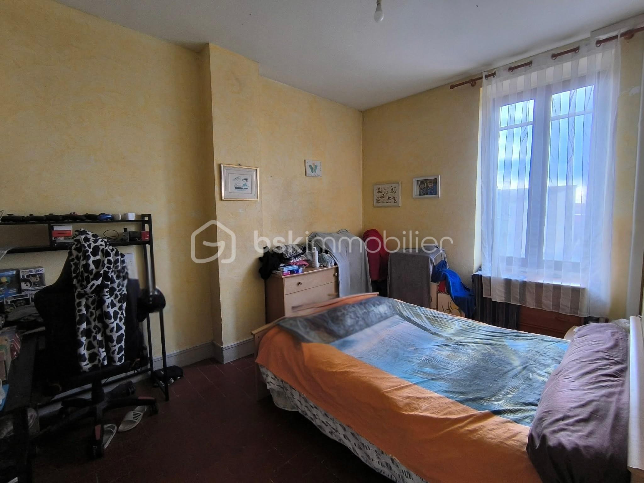 Local commercial de 220 m² - e9ef775c-a47b-4486-9eb7-f2773c37608f - Modifié.jpg