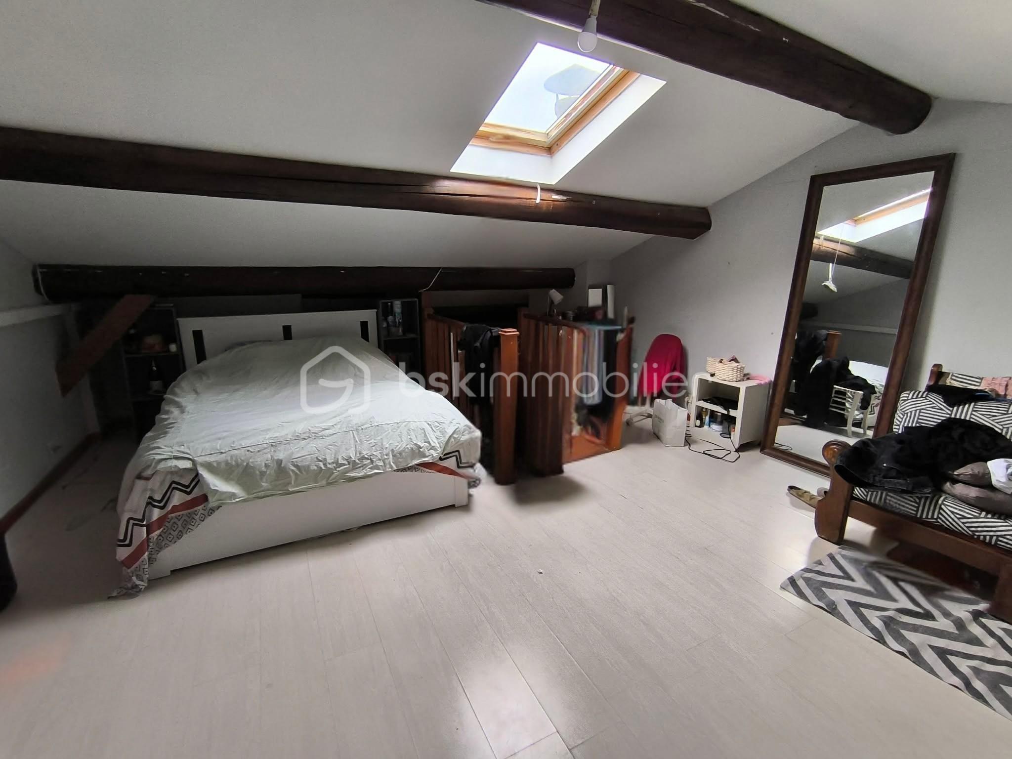 Local commercial de 220 m² - 453856f9-6cb7-4bce-881a-3345f72ebc37 - Modifié.jpg