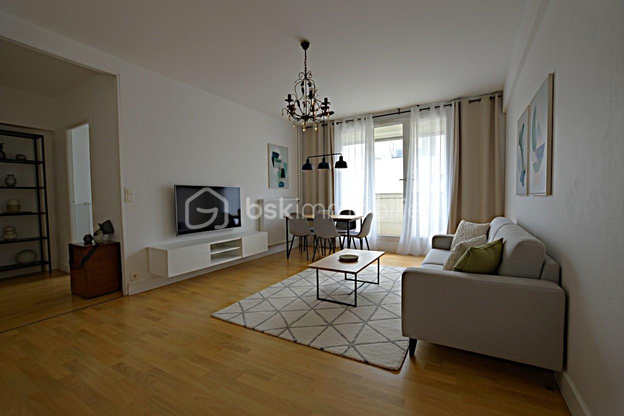 Appartement de 82 m² - generated_2025-10-28T14_07_07.649.jpg