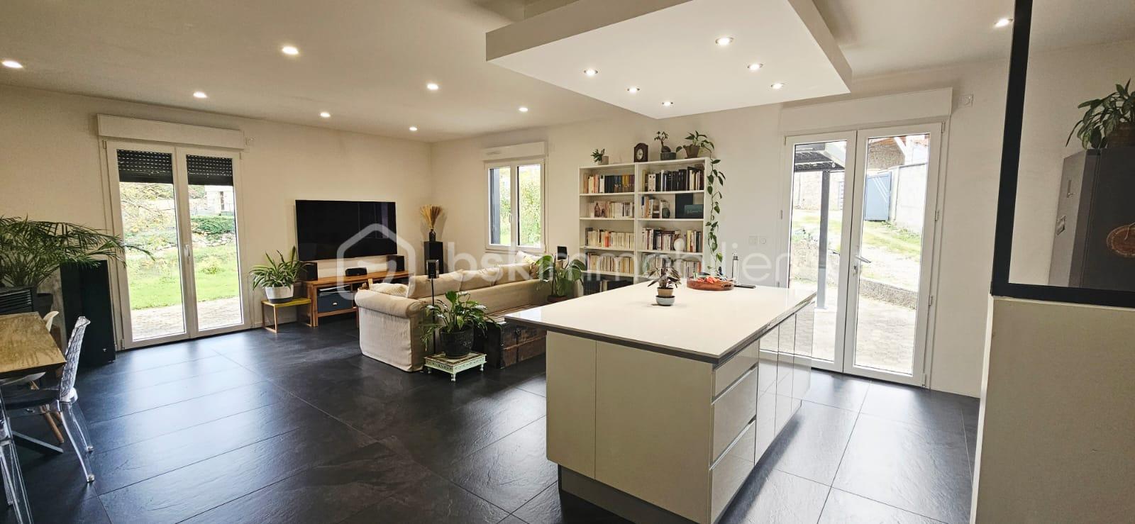 Maison contemporaine de 95 m² - WhatsApp Image 2025-10-21 à 00.43.56_9ca0b5d9.jpg