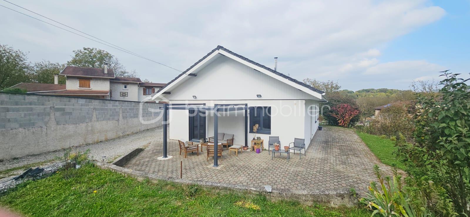 Maison contemporaine de 95 m² - WhatsApp Image 2025-10-21 à 00.44.00_f86cad91.jpg
