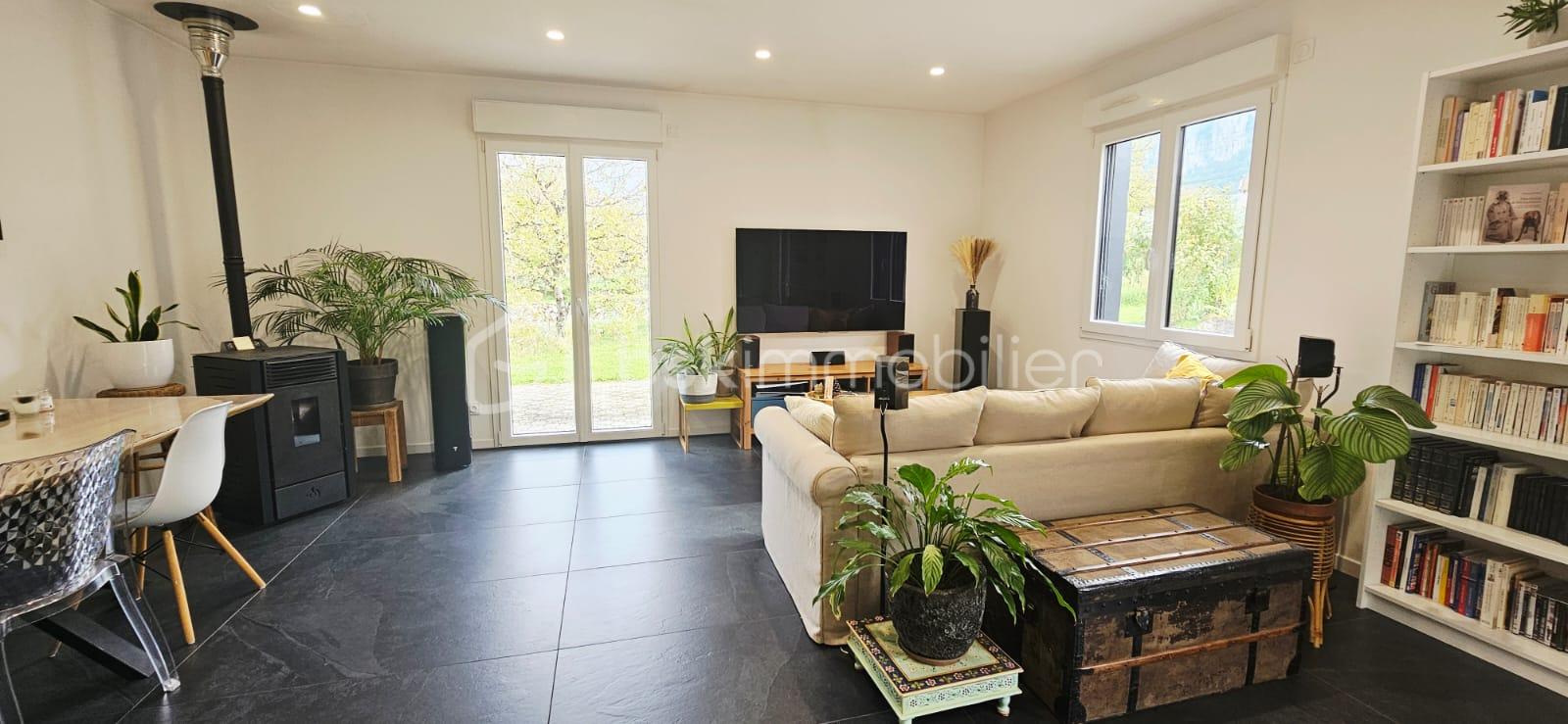 Maison contemporaine de 95 m² - WhatsApp Image 2025-10-21 à 00.43.58_1aae1900.jpg