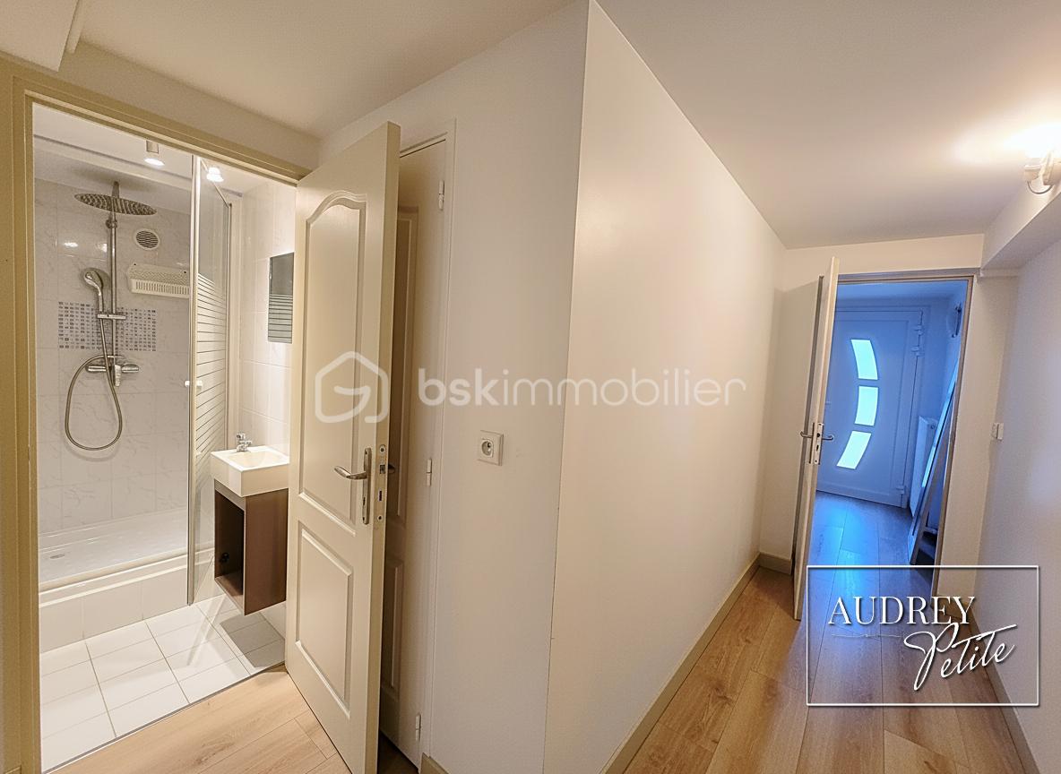 Maison de 148 m² - SDE invité.jpg