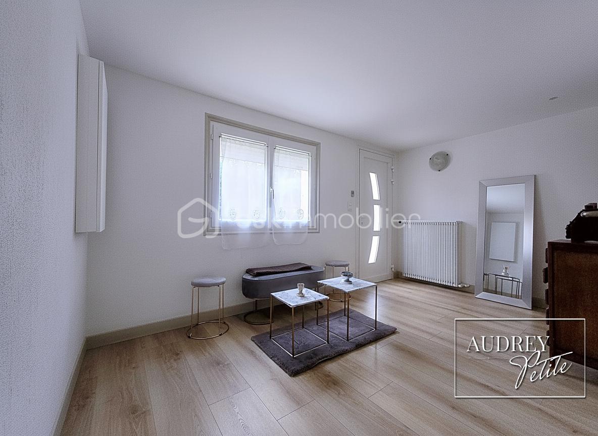 Maison de 148 m² - entrée vue 1.jpg