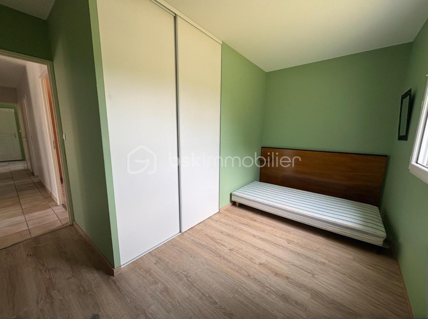 Maison de 90 m² - e8dad4105a8e182-1.jpg
