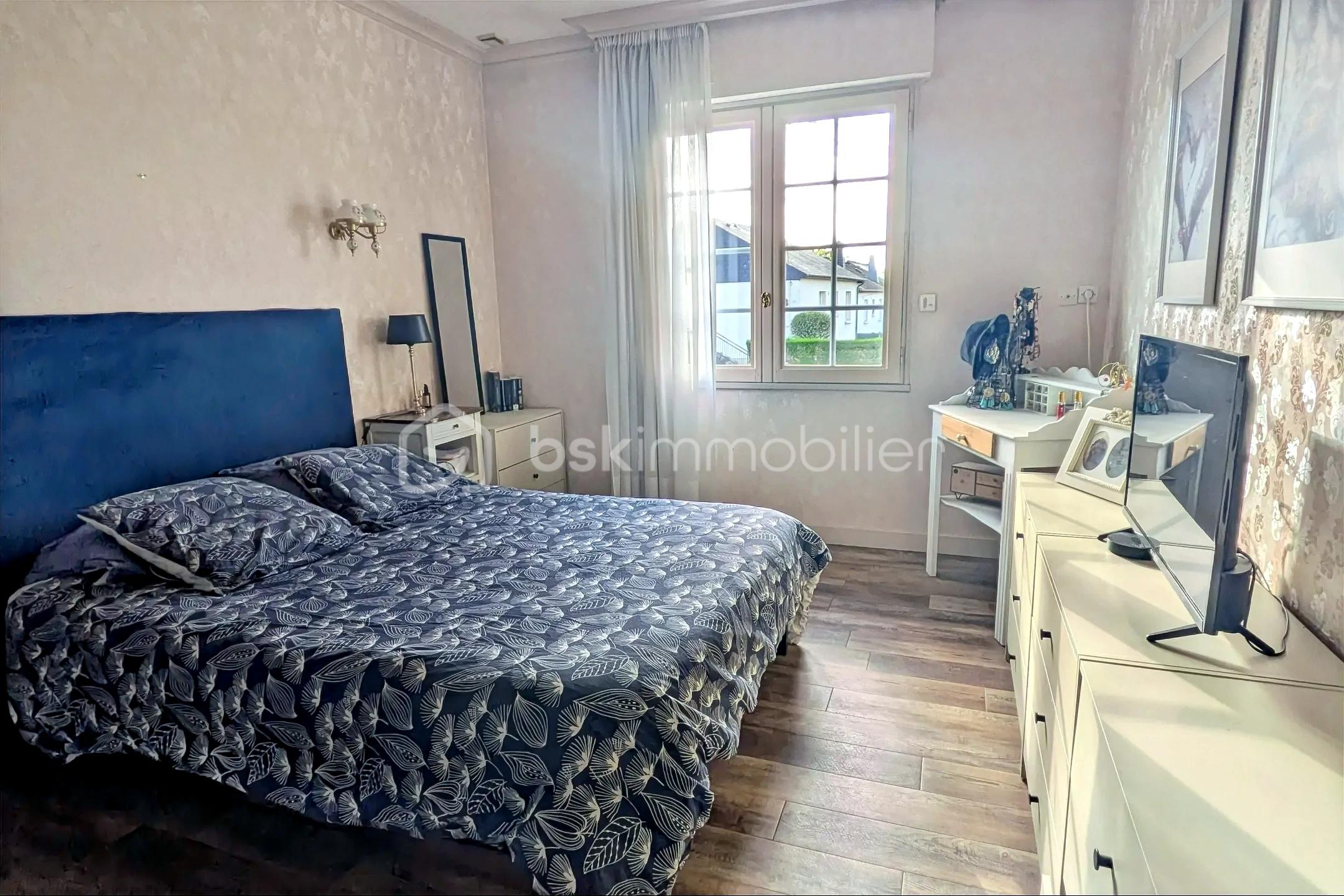 hoqi-827e929fe59341baa5eed1ded03a8dd3.jpg
