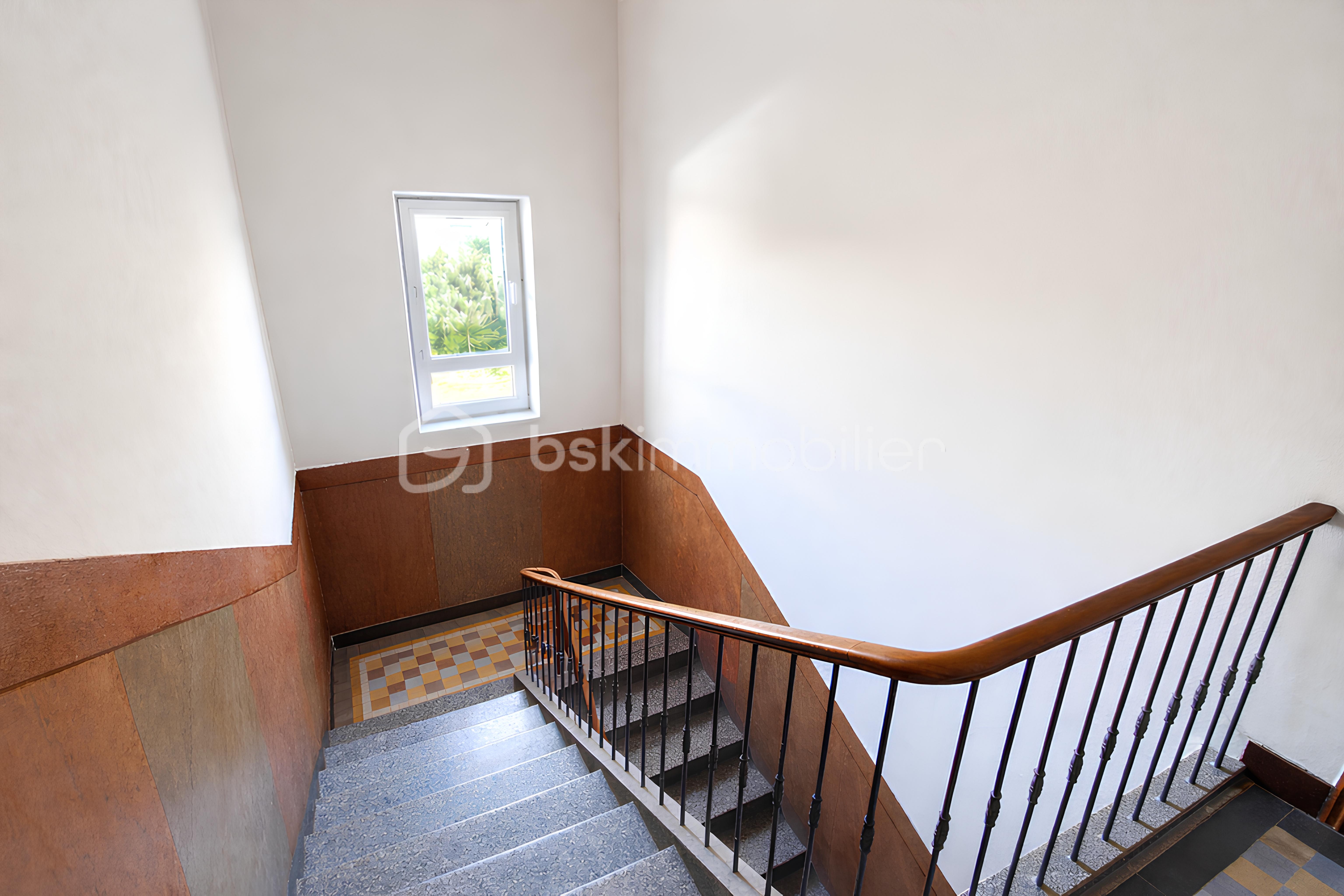 13 Cage d'escalier.png