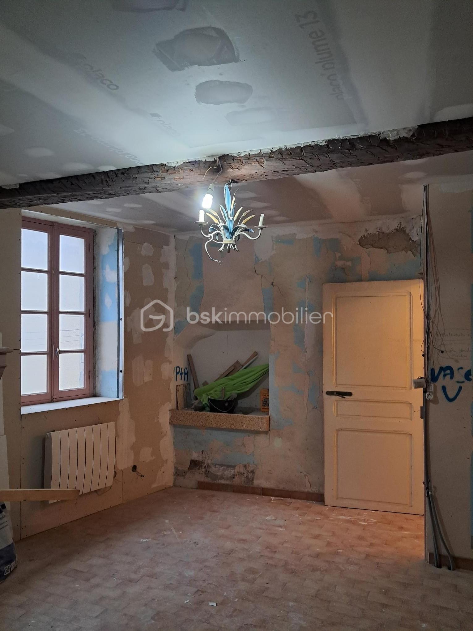 Maison ancienne de 95 m² - y4-ch1.jpg