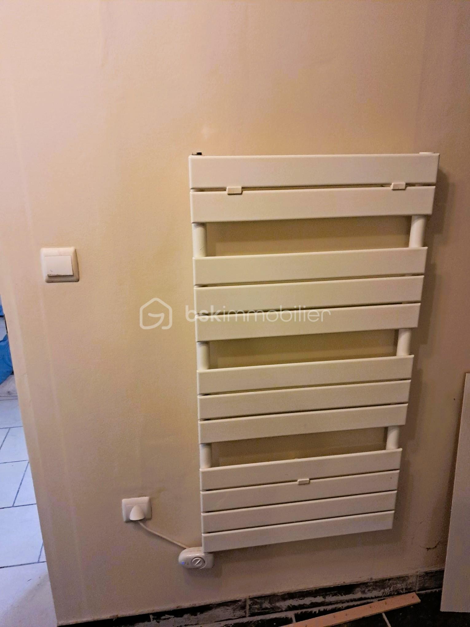 Maison ancienne de 95 m² - 30 sdb.jpg