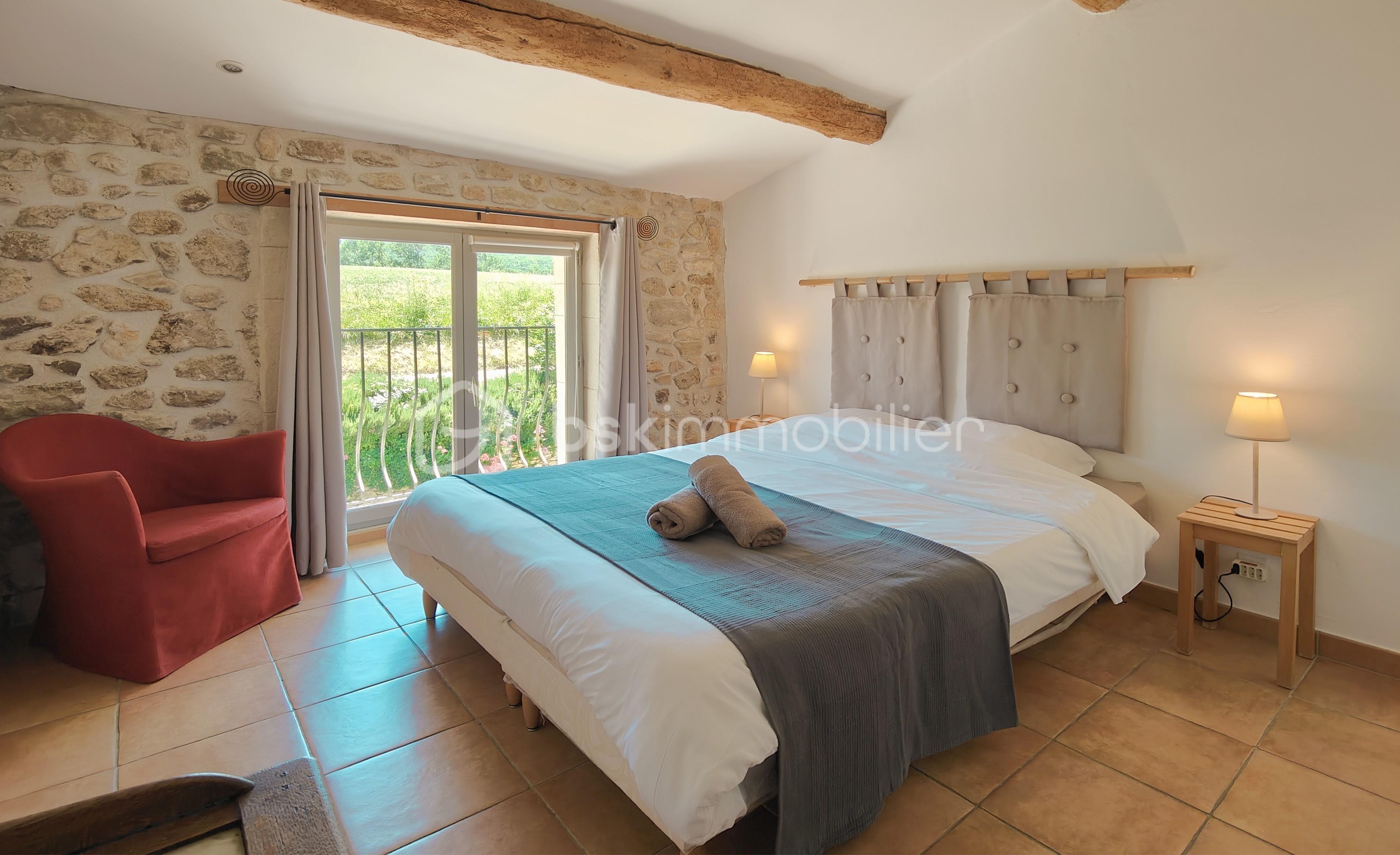 GRIGNAN A VENDRE MAS PROVENCAL EMILIE BROCHE 0629326964 (3).jpg