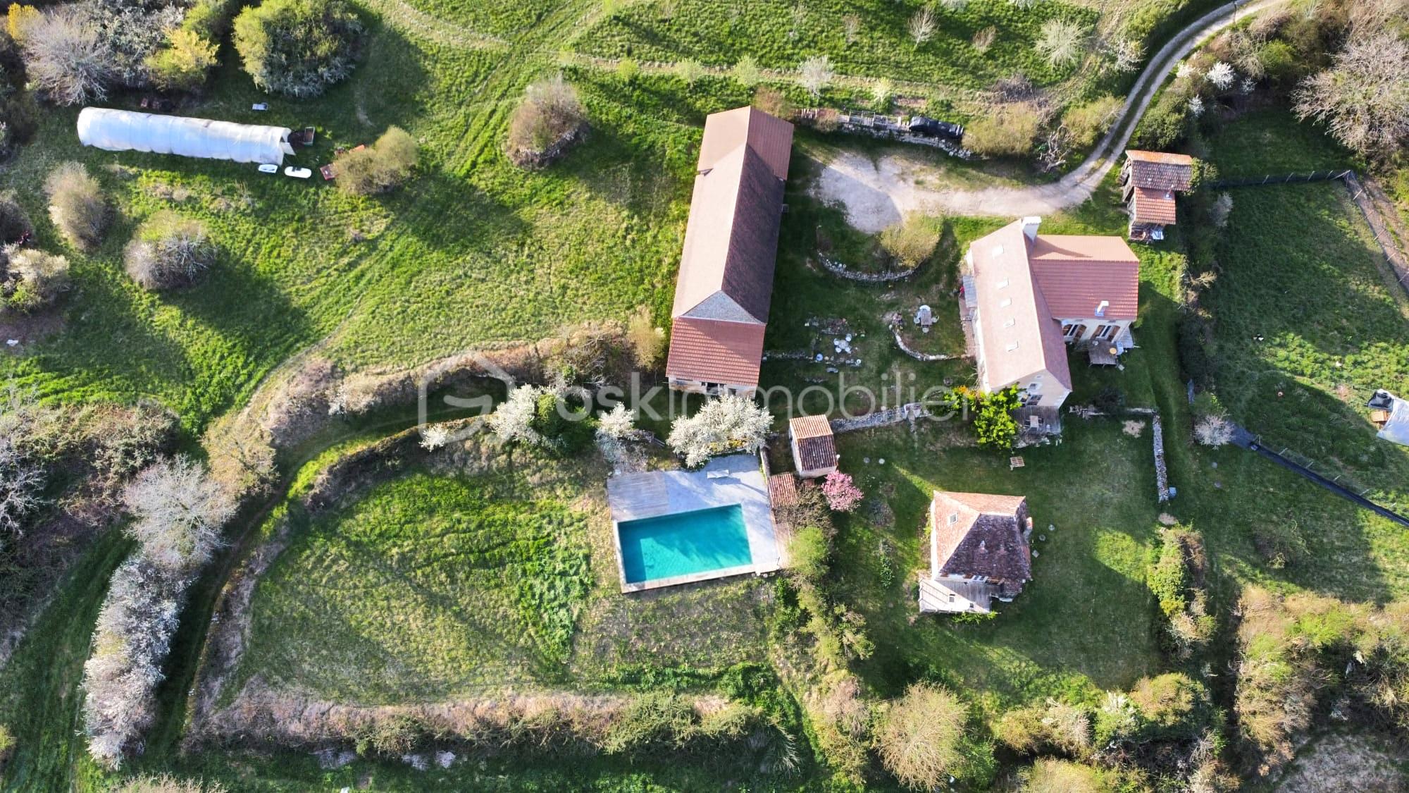 Maison 9 pièces 215 m² · à Lamonzie-Montastruc · 215 m² · 650 000 €
