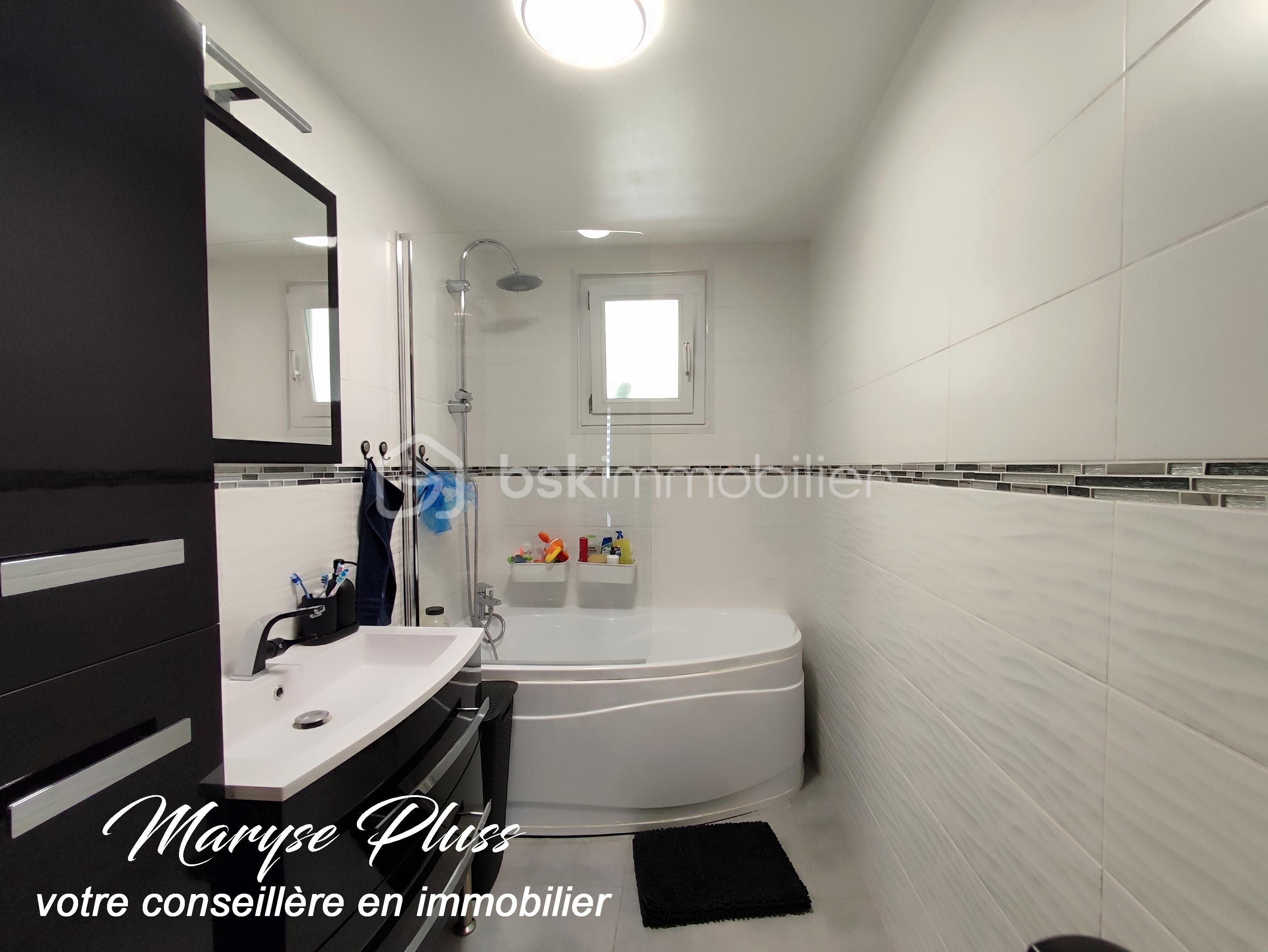 Maison de 162 m² - sdb.jpg