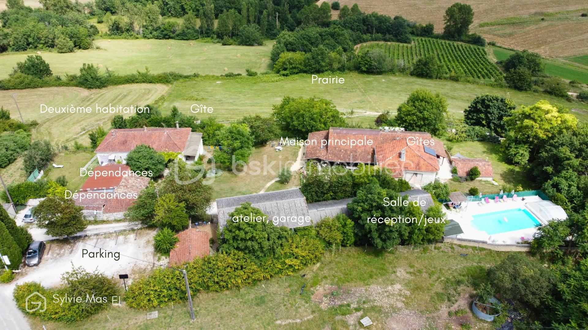 Maison de 390 m² - 3.jpg