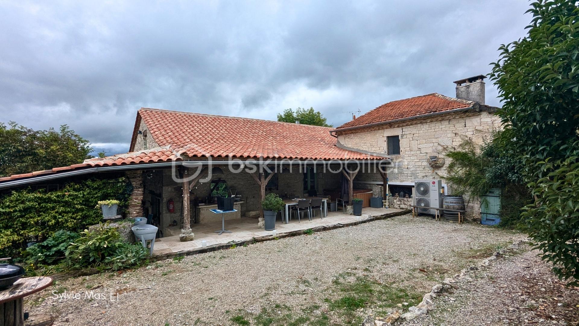 Maison de 390 m² - 4.jpg