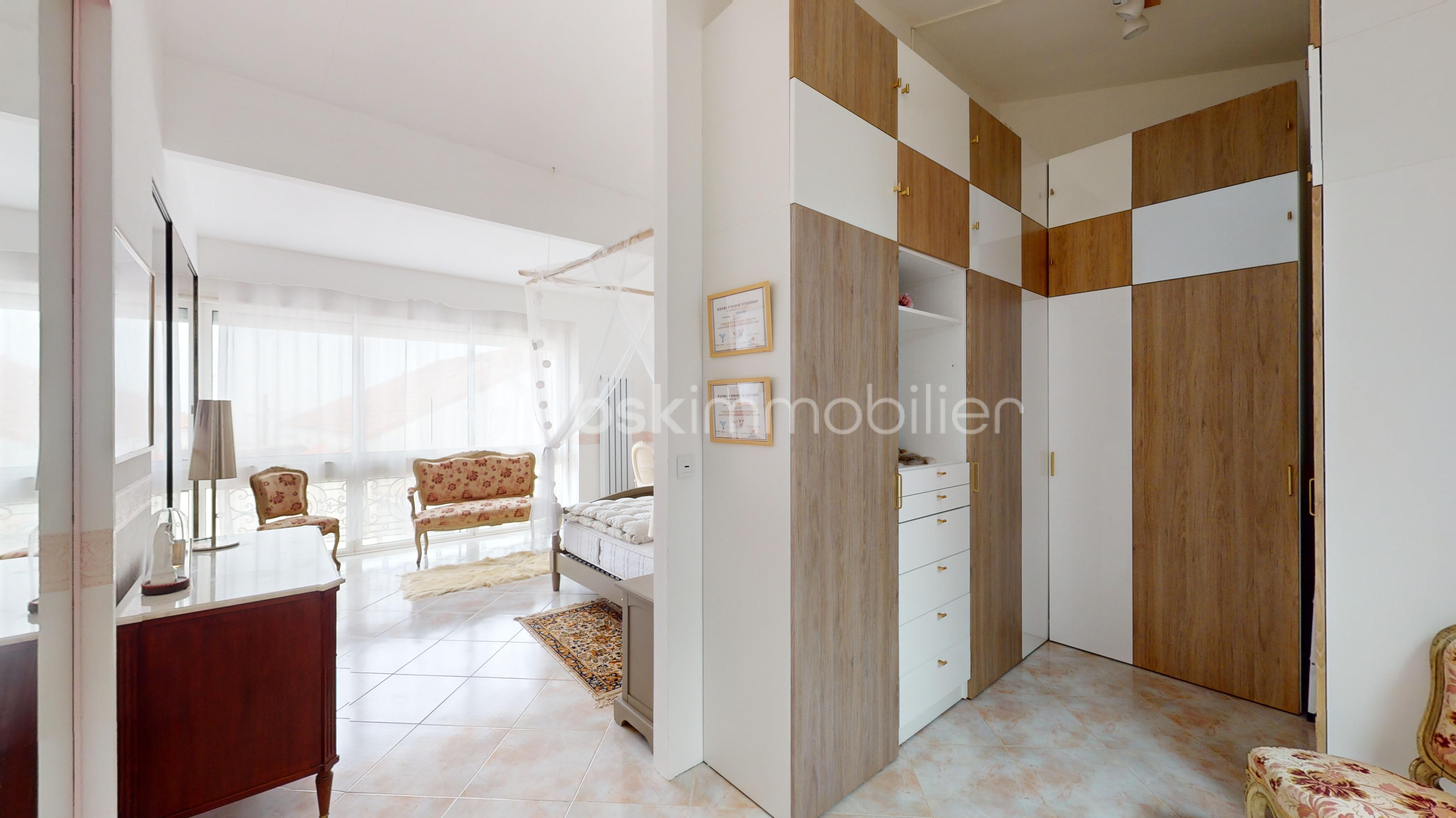 Maison de 340 m² - Maison-Capian-01282025_151102.jpg