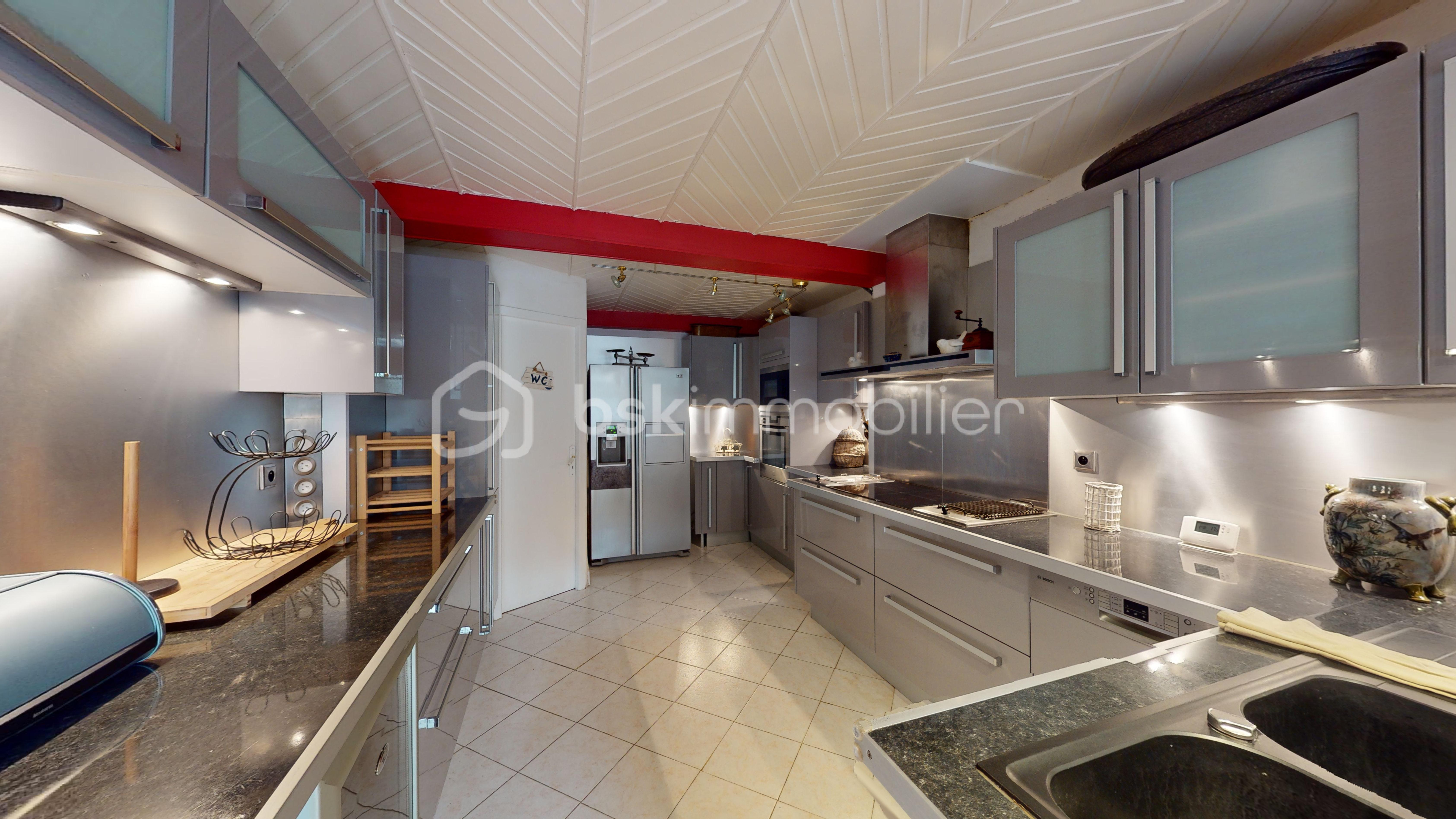 Maison de 340 m² - Maison-Capian-01282025_145944.jpg