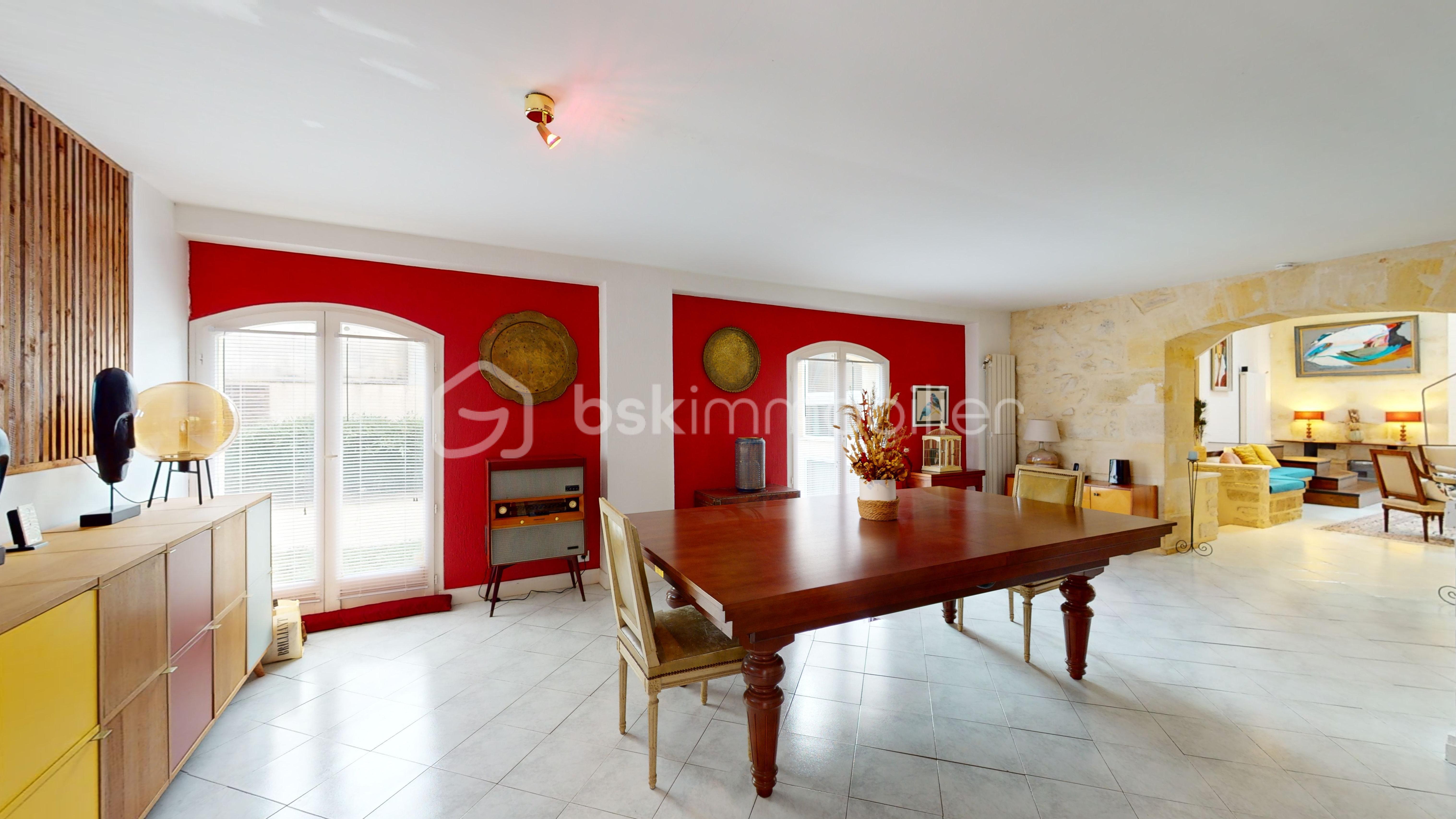 Maison de 340 m² - Maison-Capian-01282025_150339.jpg