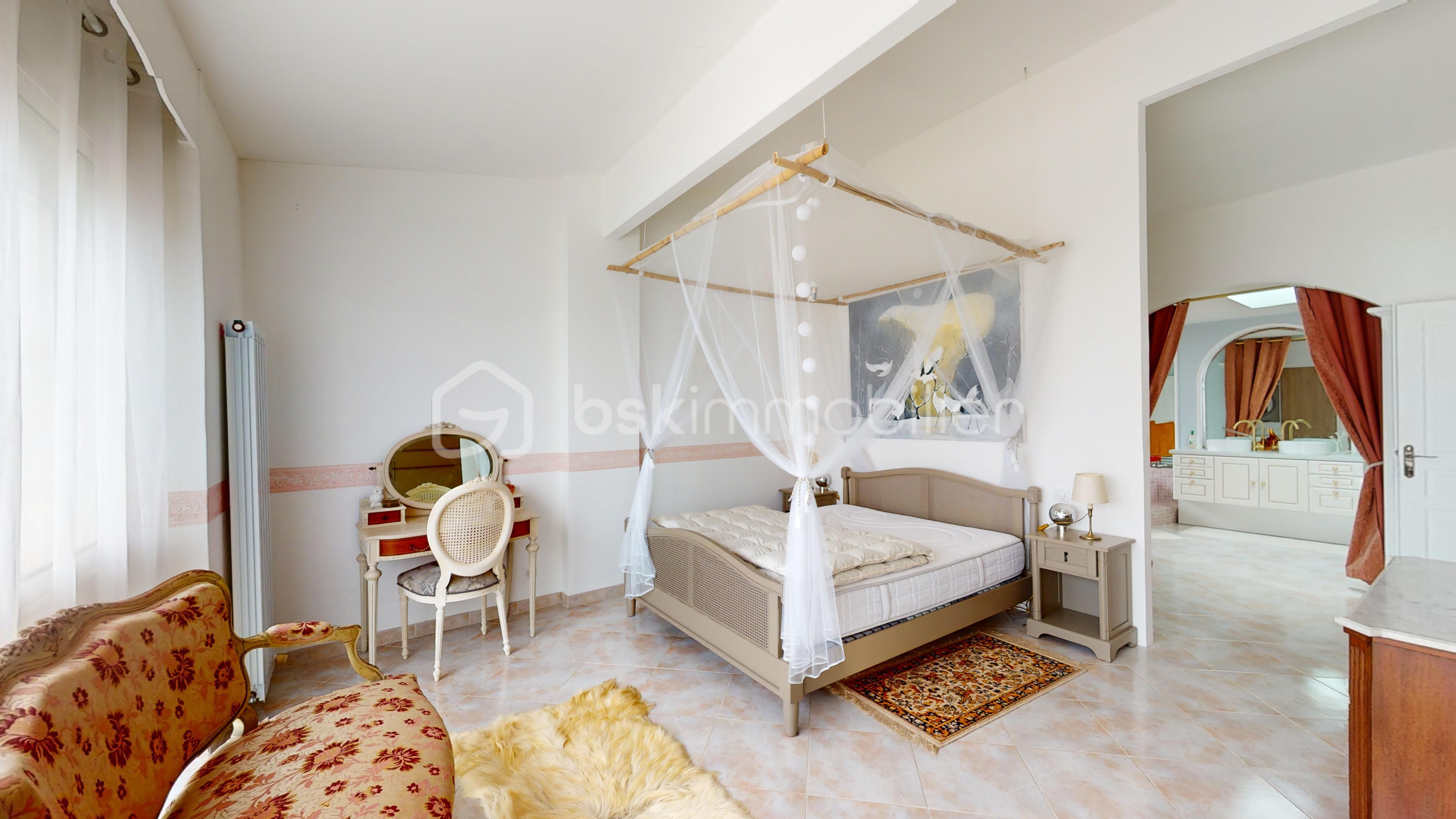 Maison de 340 m² - Maison-Capian-01282025_151153.jpg