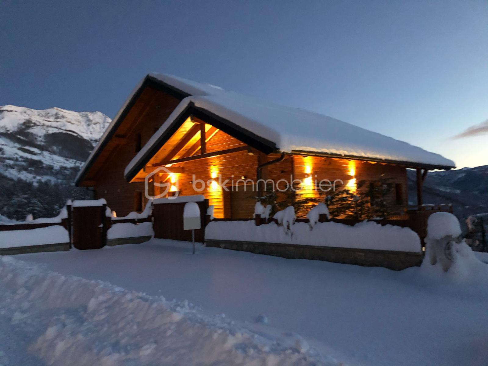 Chalet de 315 m² - 99f52c96-ff5e-47ad-8102-5179638bc5d5.jpeg
