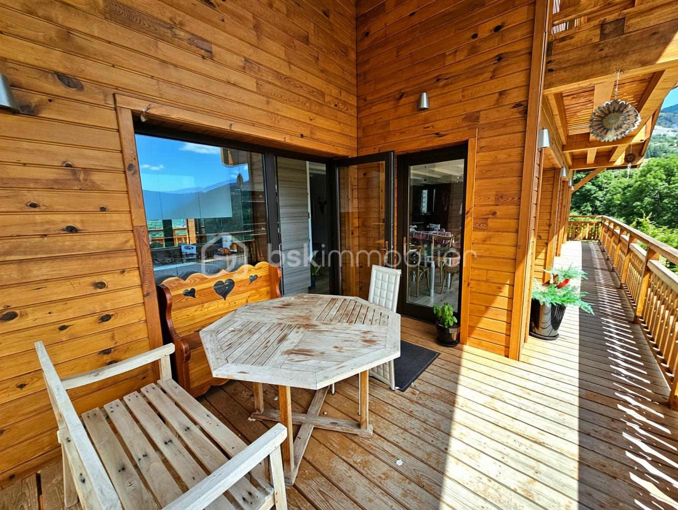 Chalet de 315 m² - 79902d1d186de6e-1.jpg