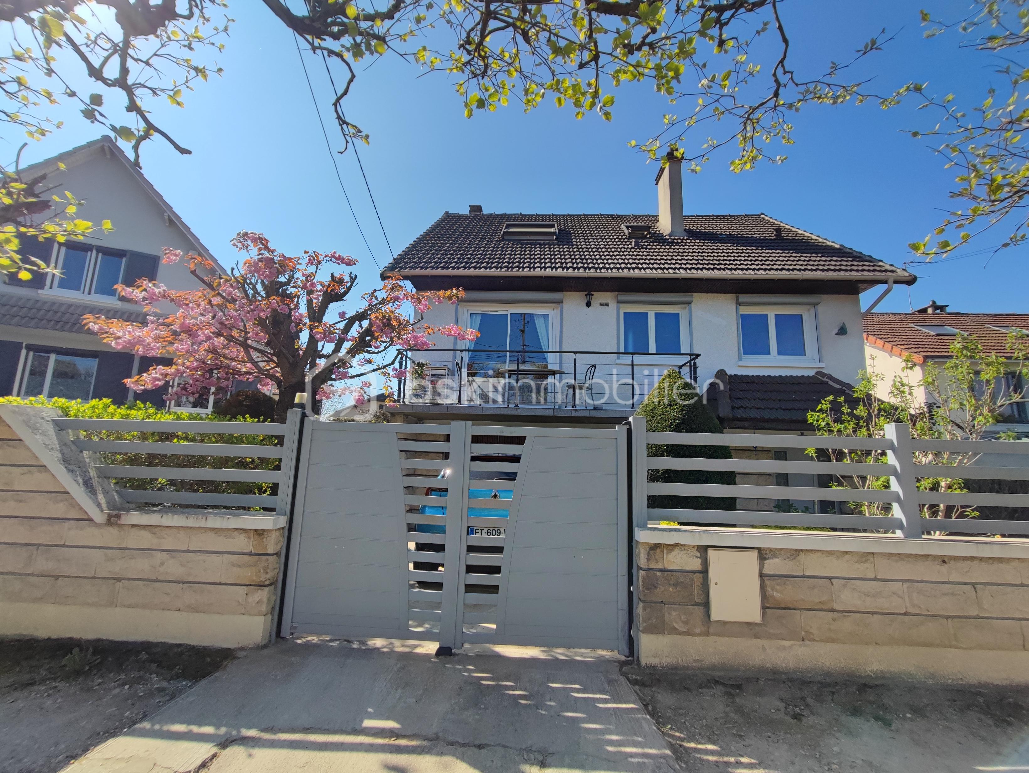 Maison en pierre de 160 m² - 1744315474871.jpg