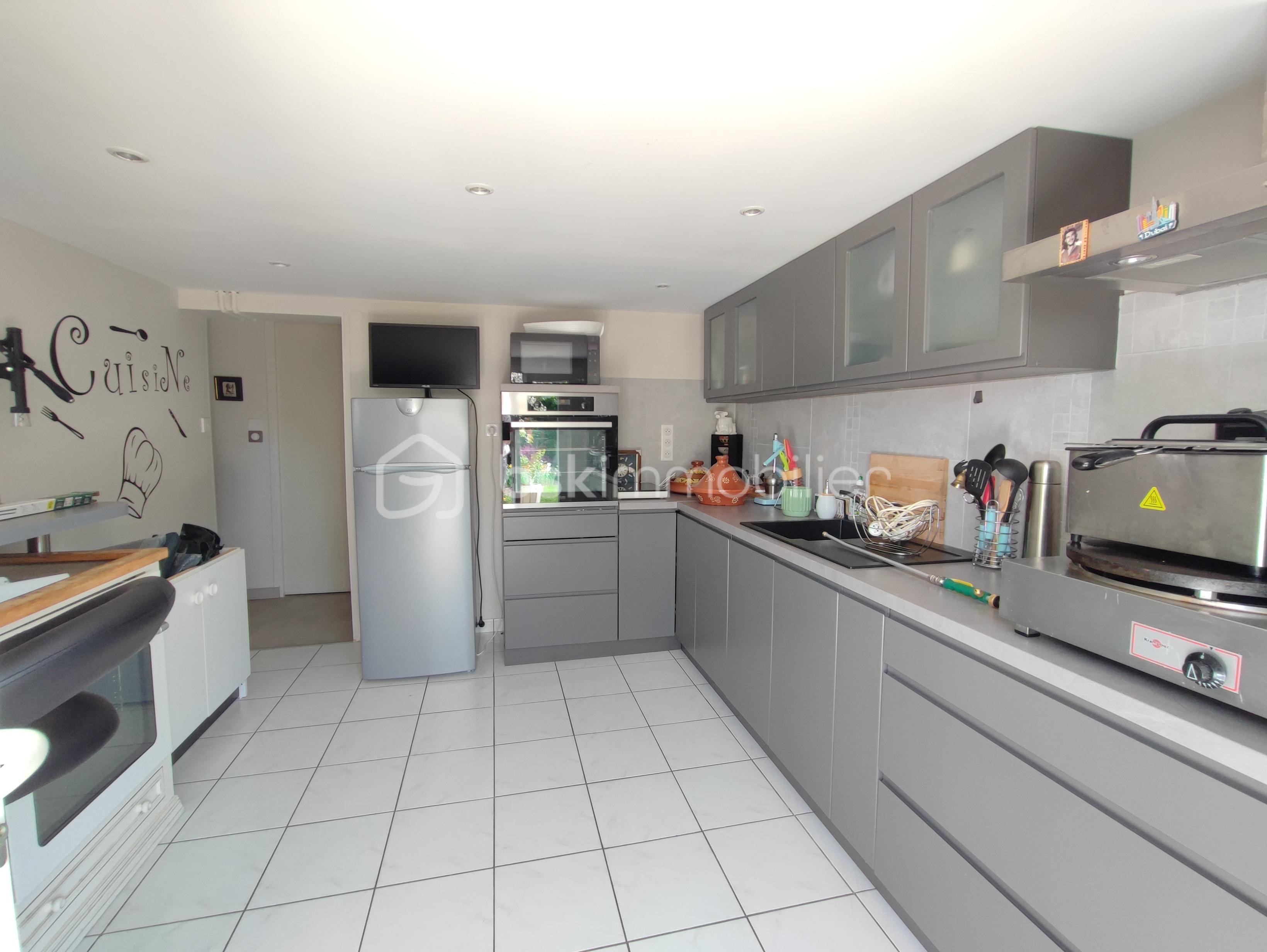 Maison en pierre de 160 m² - 1744315183237.jpg