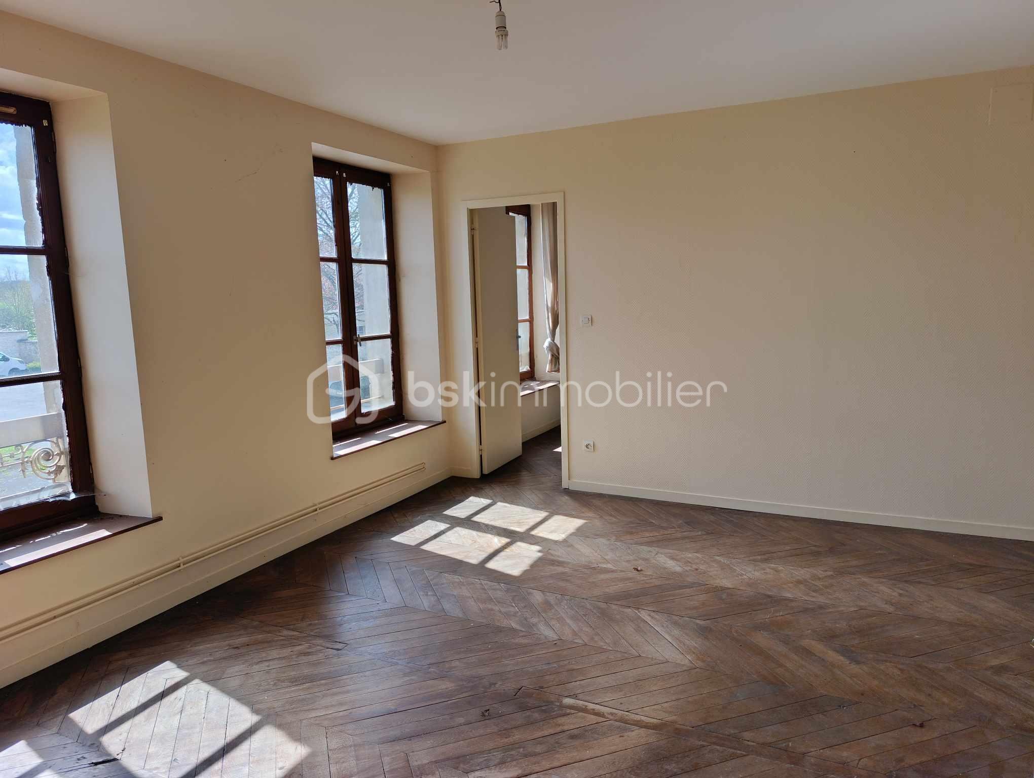Immeuble mixte de 247,99 m² - 482643732_666352445996562_2974838248157800354_n.jpg