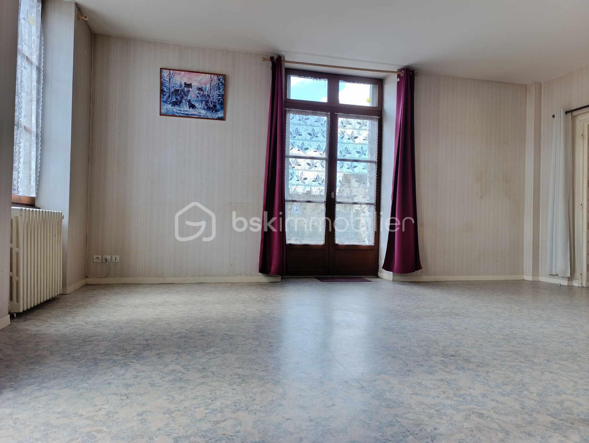 Immeuble mixte de 247,99 m² - 491011428_2008737996281656_3955821720591353530_n - Copie.jpg