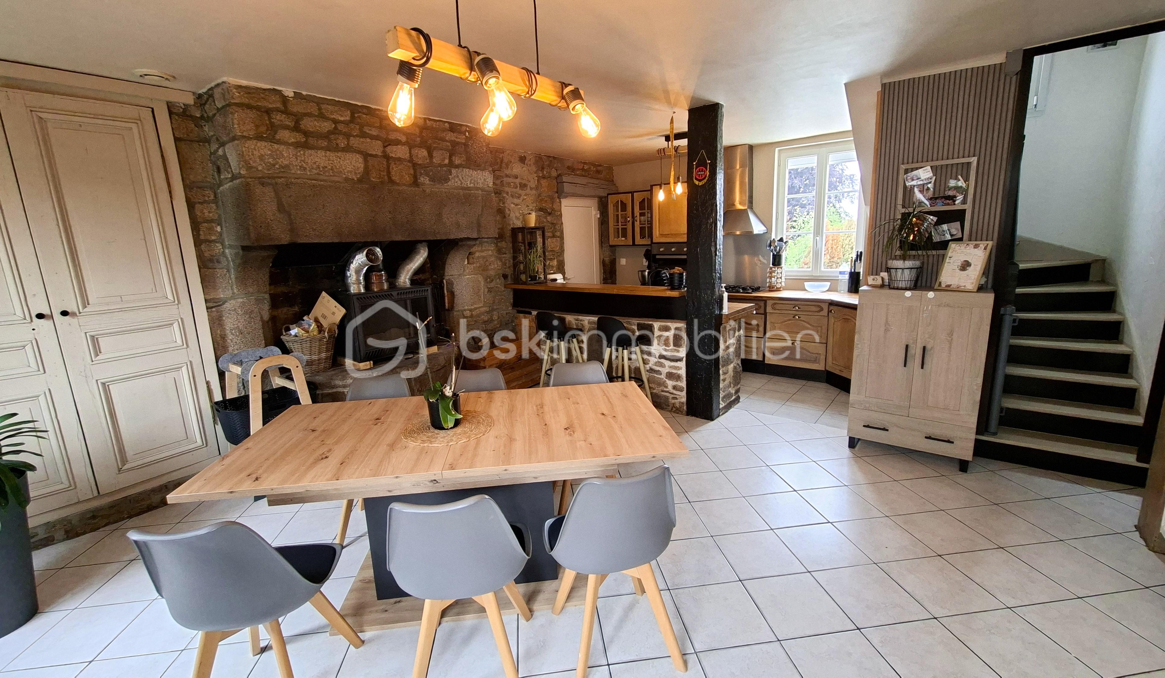 JC salle vers cuisine.jpg