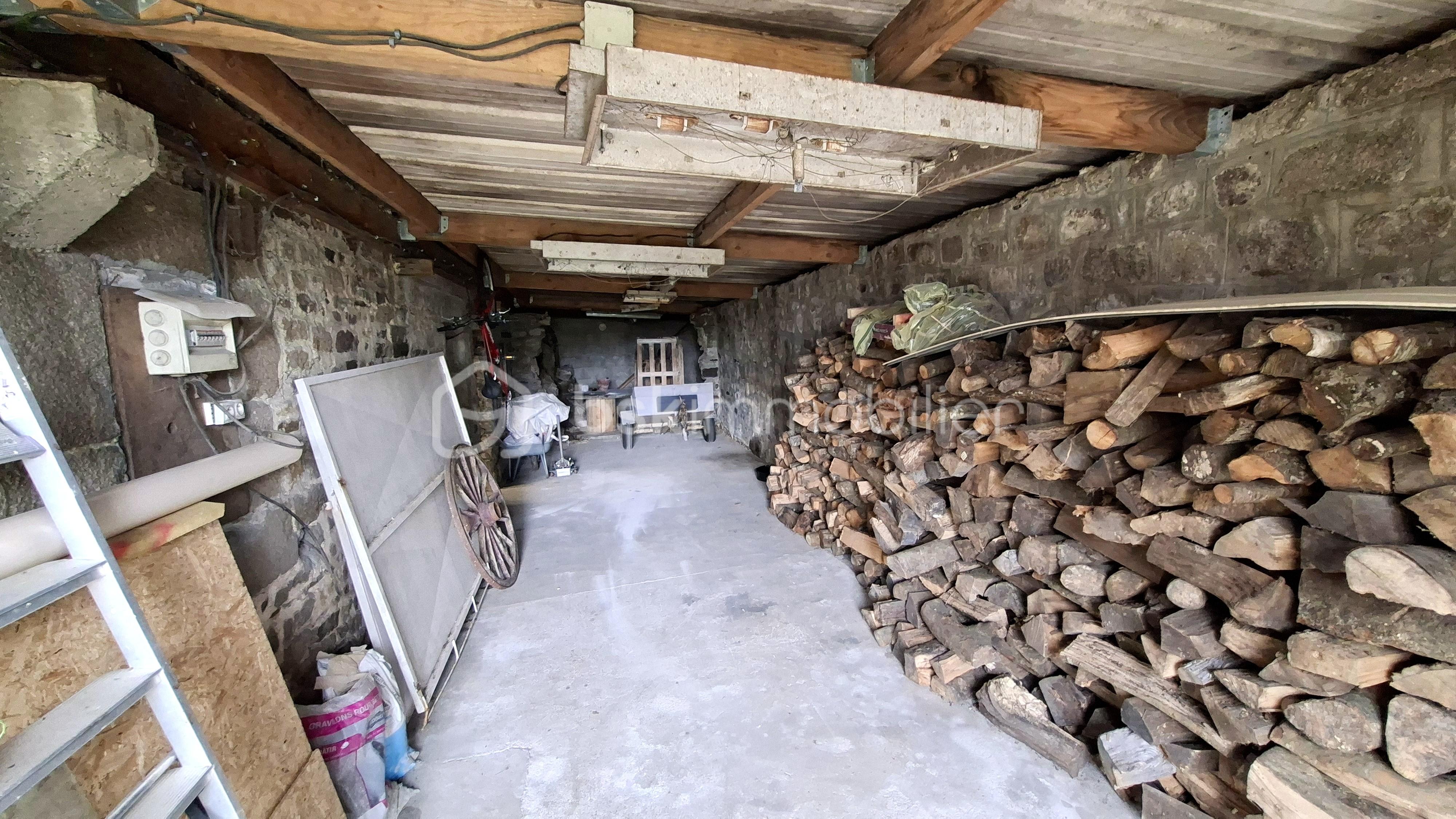 JC intérieur batiment arrière 1.jpg