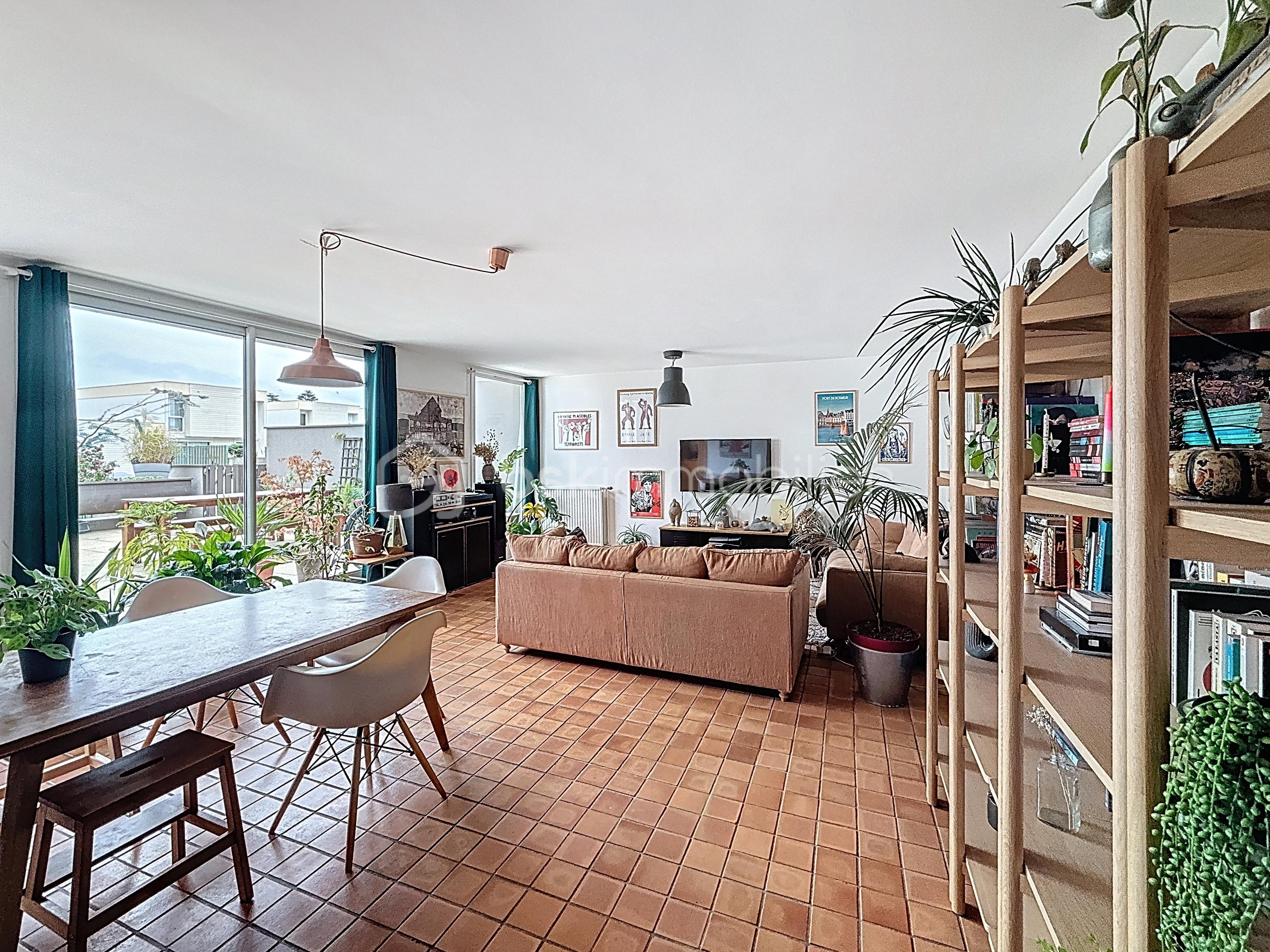 Appartement de 100 m² - appartement-saint-gregoire_00001.jpg