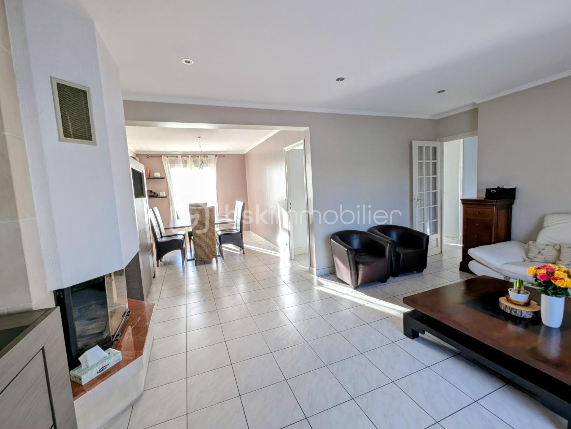 Maison de 140 m² - Séjour 1-6.jfif