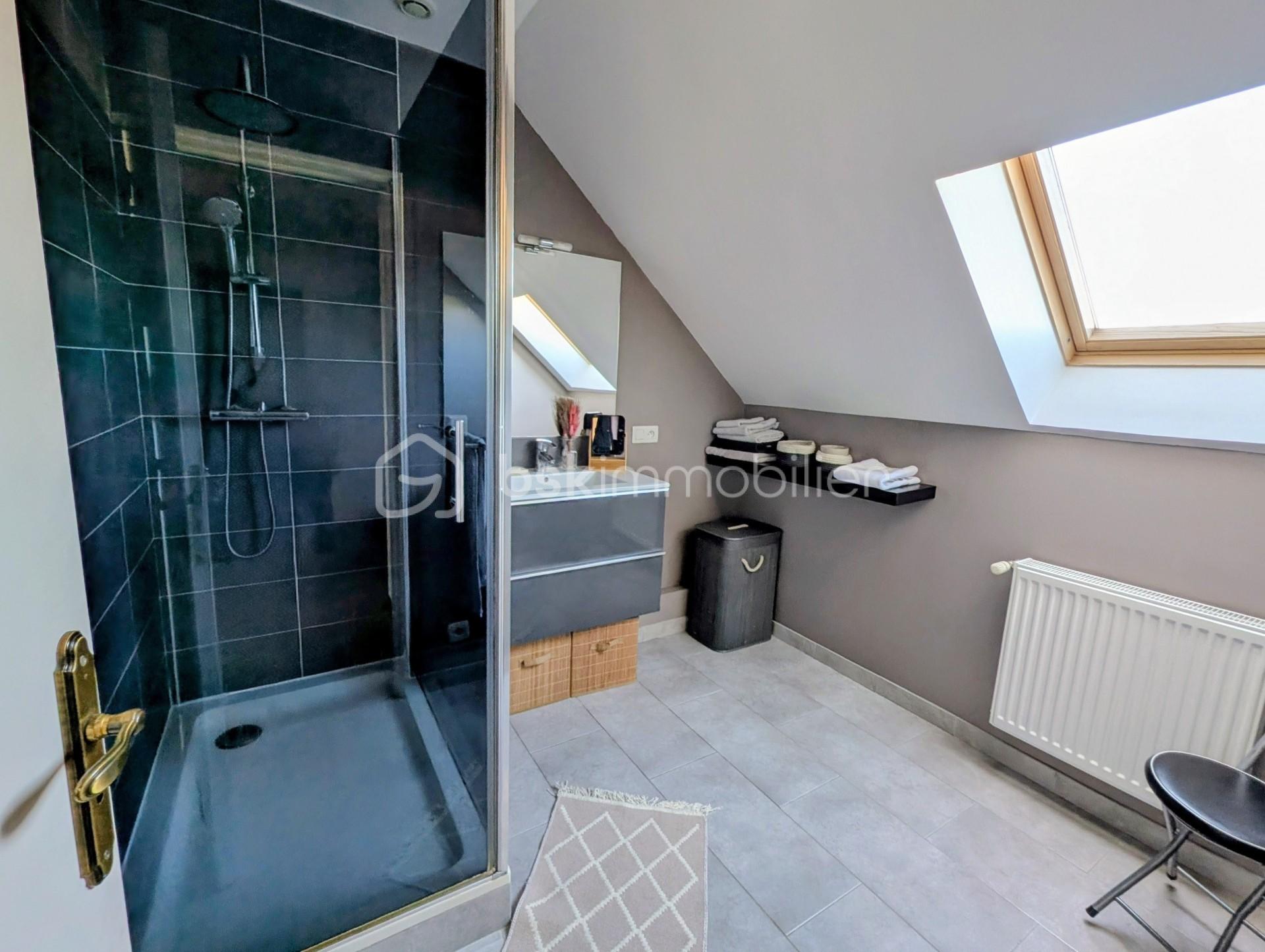 Maison de 140 m² - Salle d'eau étage 1-2.jfif