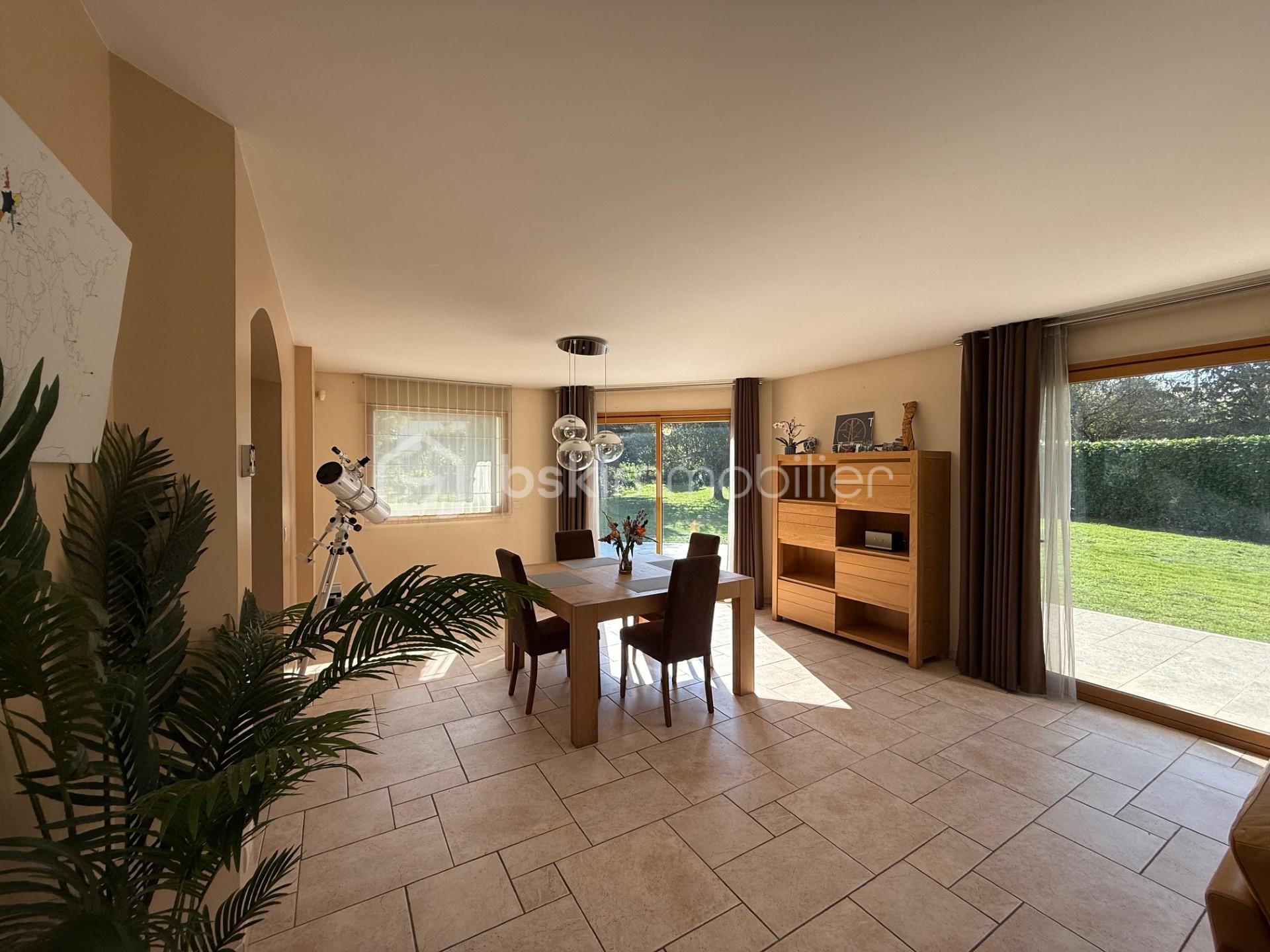 Maison de 156,89 m² - 8.jpg