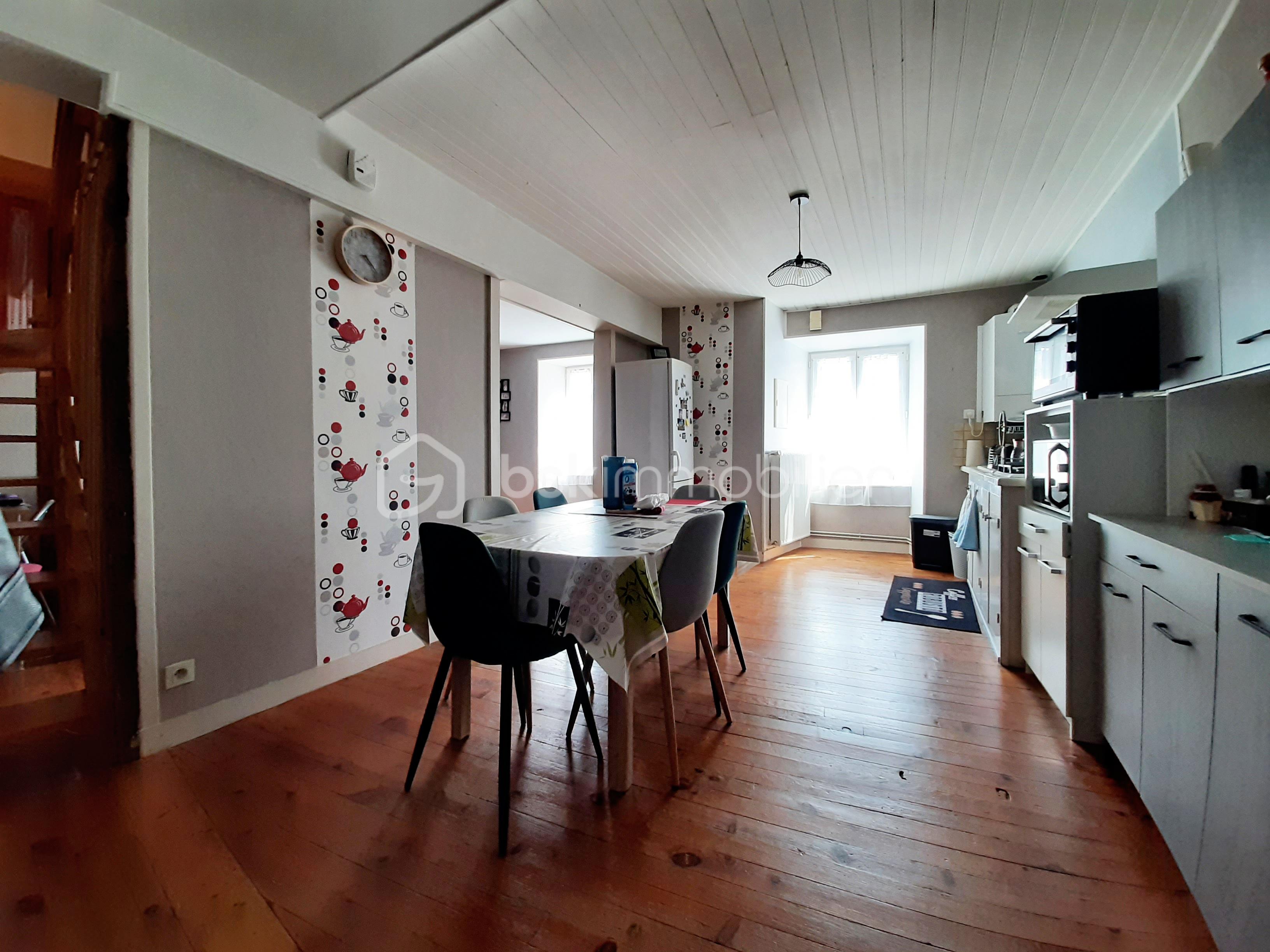 Immeuble de 186 m² - 20250813_080159.jpg