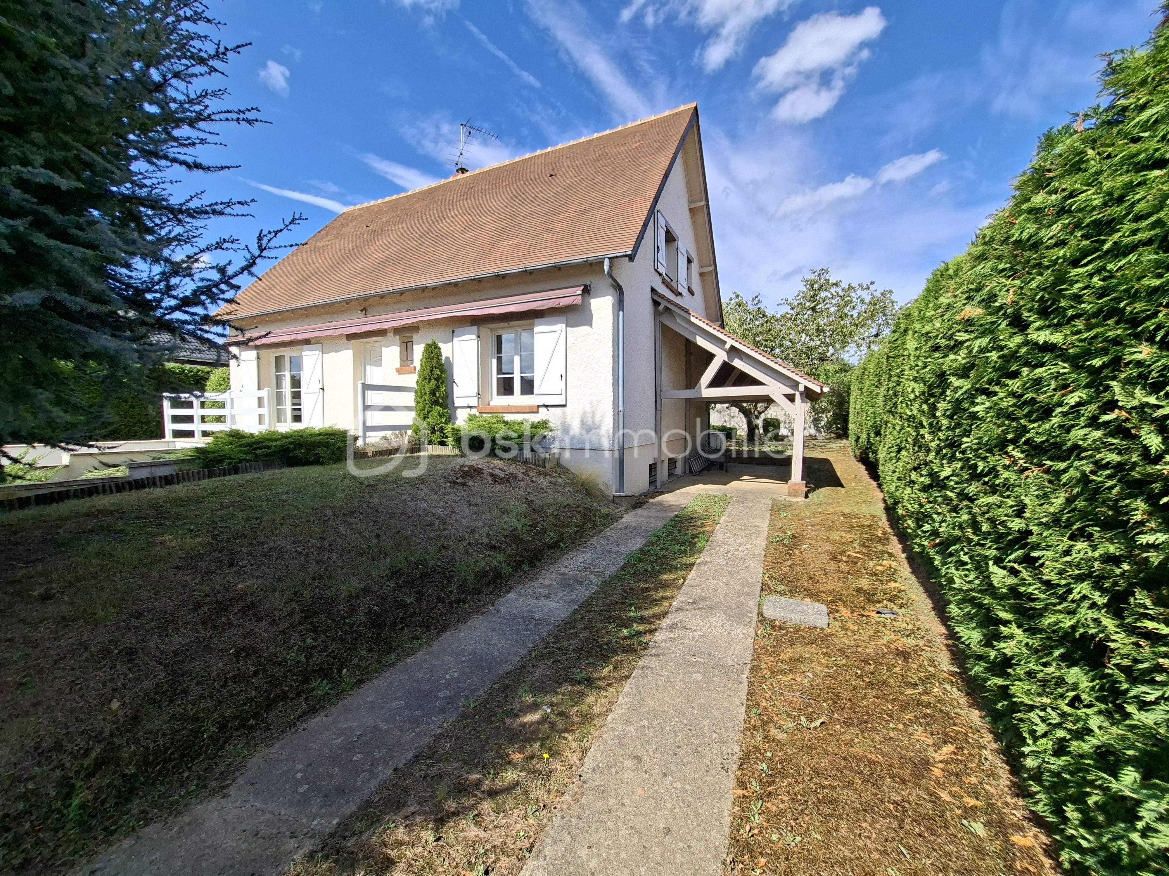 Maison traditionnelle de 128 m² - maison avec vue appentis.jpg