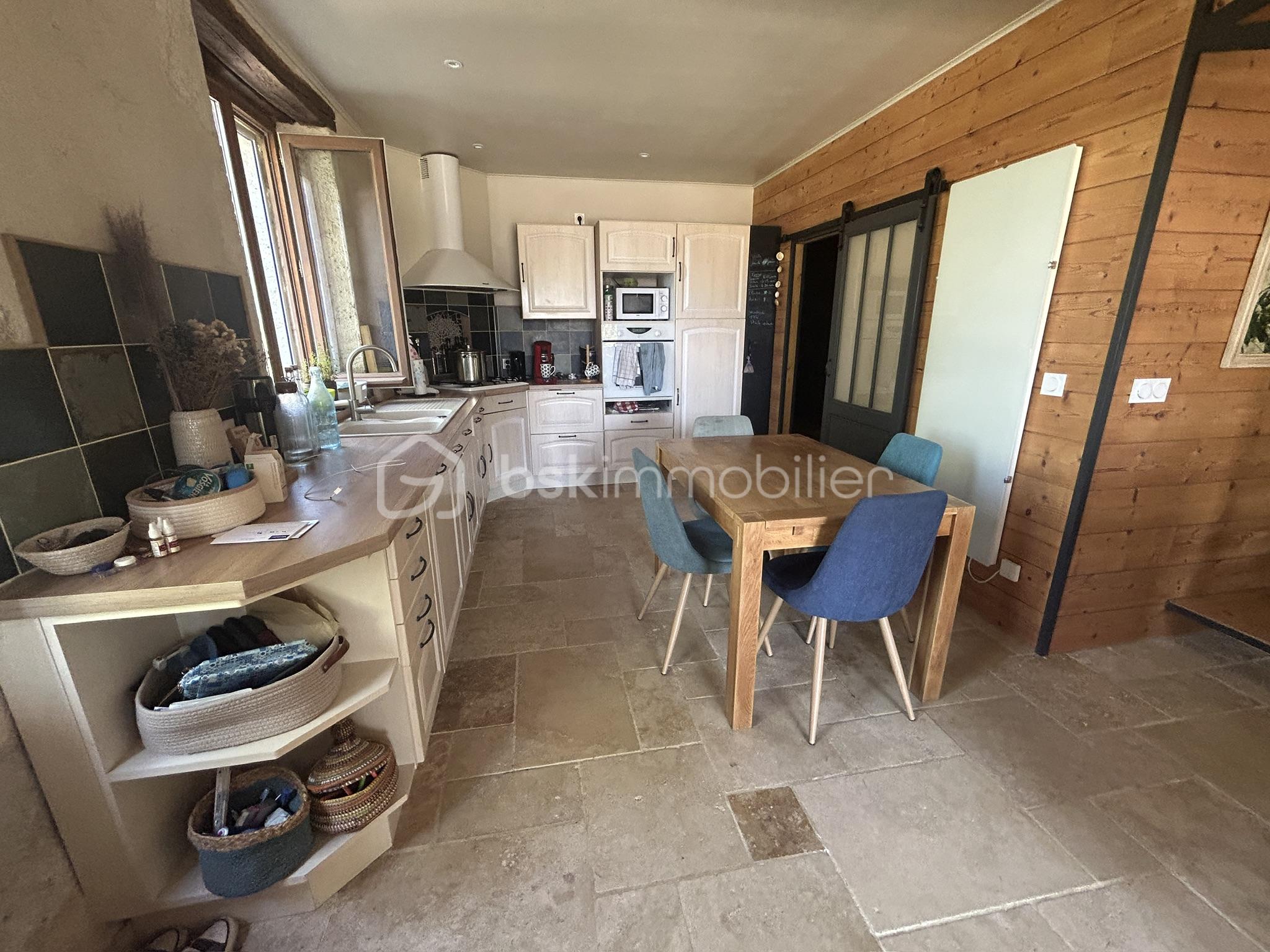 Maison de 885 m² - 4F28C5B8-1FBE-4375-856C-1B7CB48F2693_1_102_o.jpeg