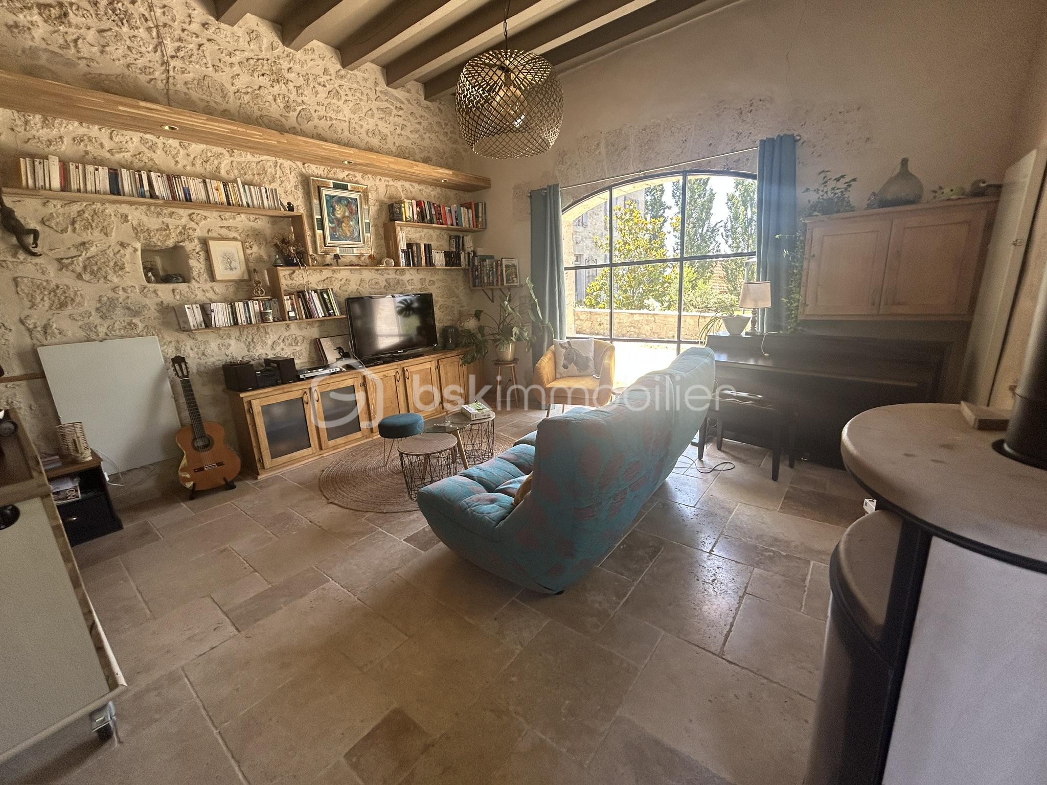 Maison de 885 m² - 2AD610CE-F6CD-42F4-9511-E7E77C21E6AD_1_102_o.jpeg