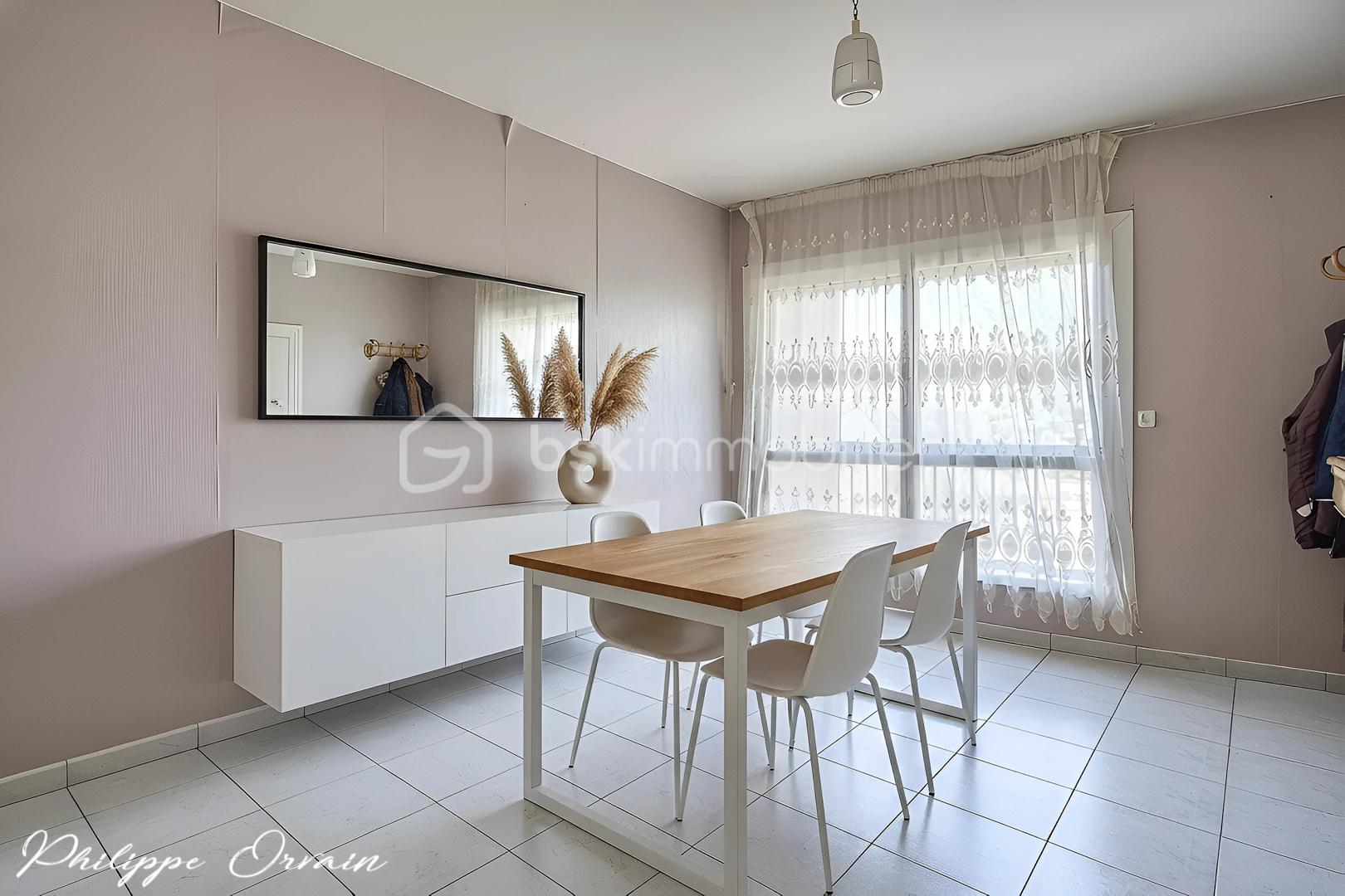 hoqi-c291c28344bb4e5dace1c399aaaa7ce4.jpg