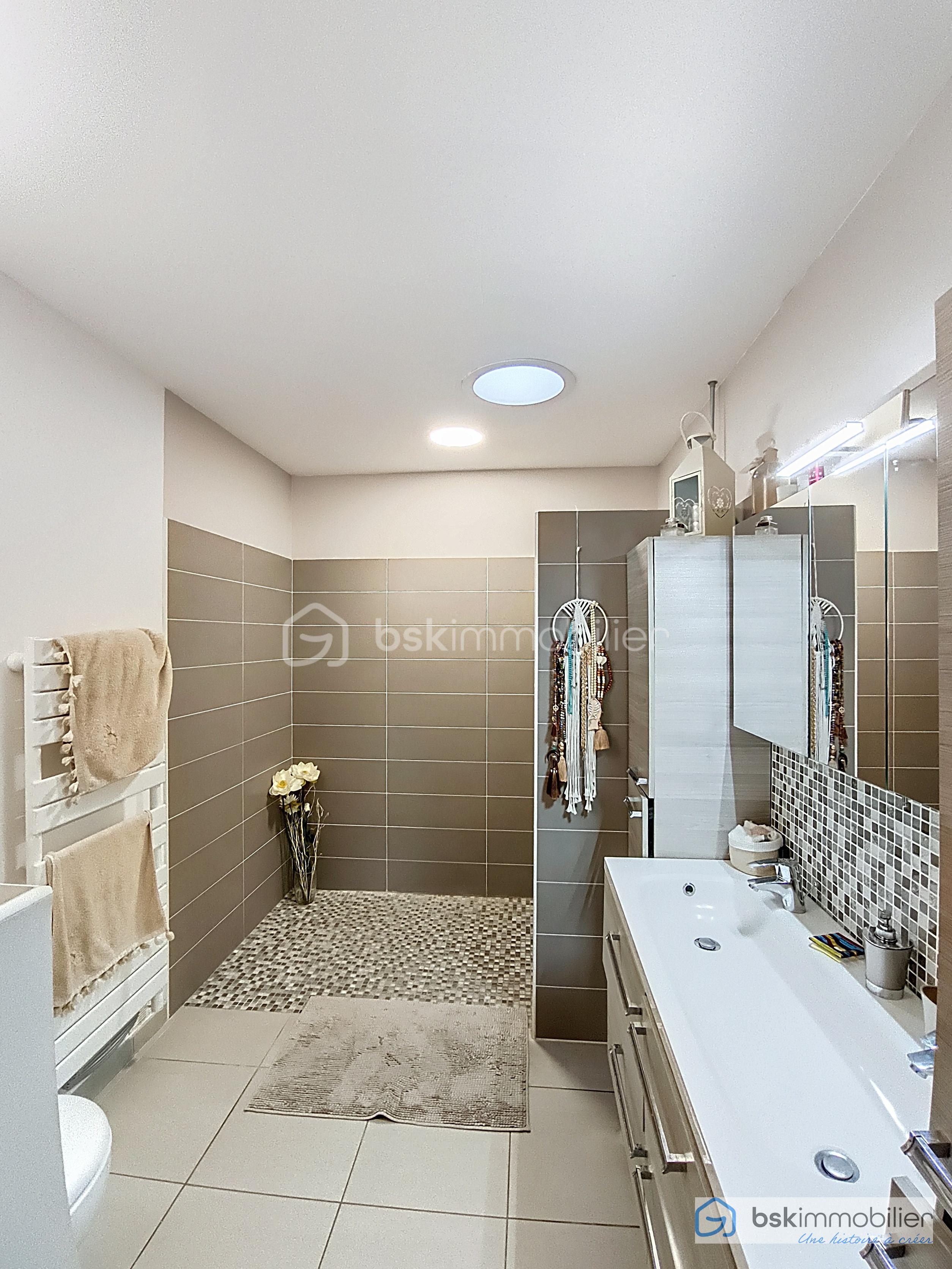 Maison traditionnelle de 145 m² - 1000018034.jpg