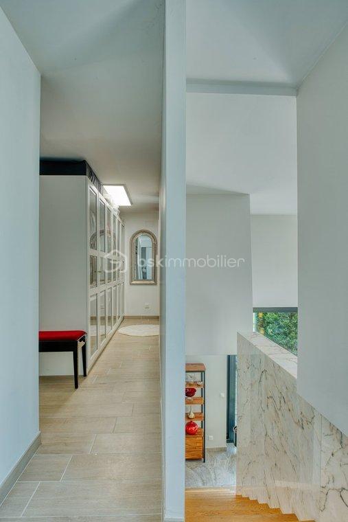 Maison d architecte de 168 m² - vacVCJkYKsMBYF3yI1F0FenS6hZmhKqGRcl46snfF_oeJxFPc.jpeg