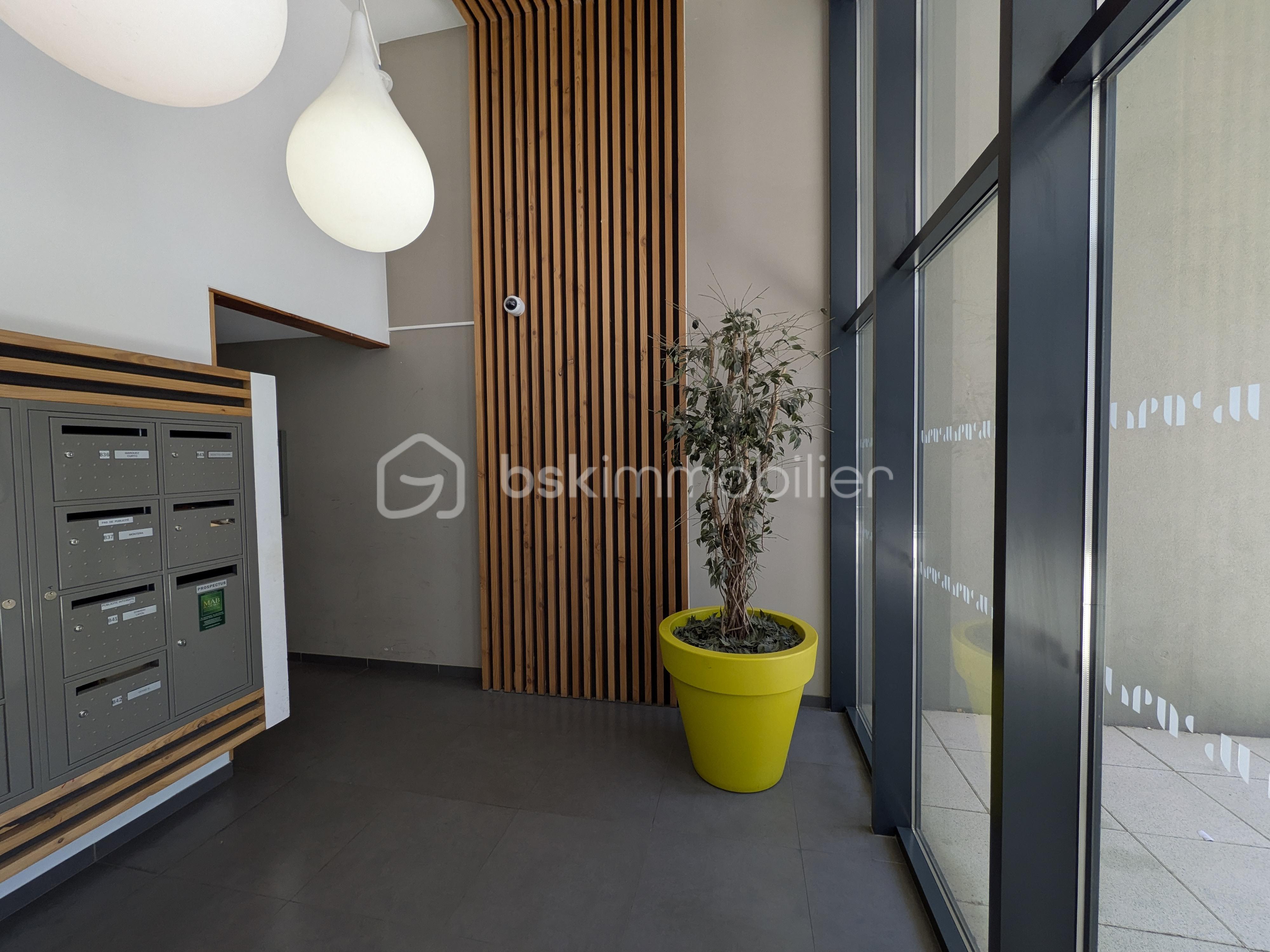 entrée immeuble 2.jpg