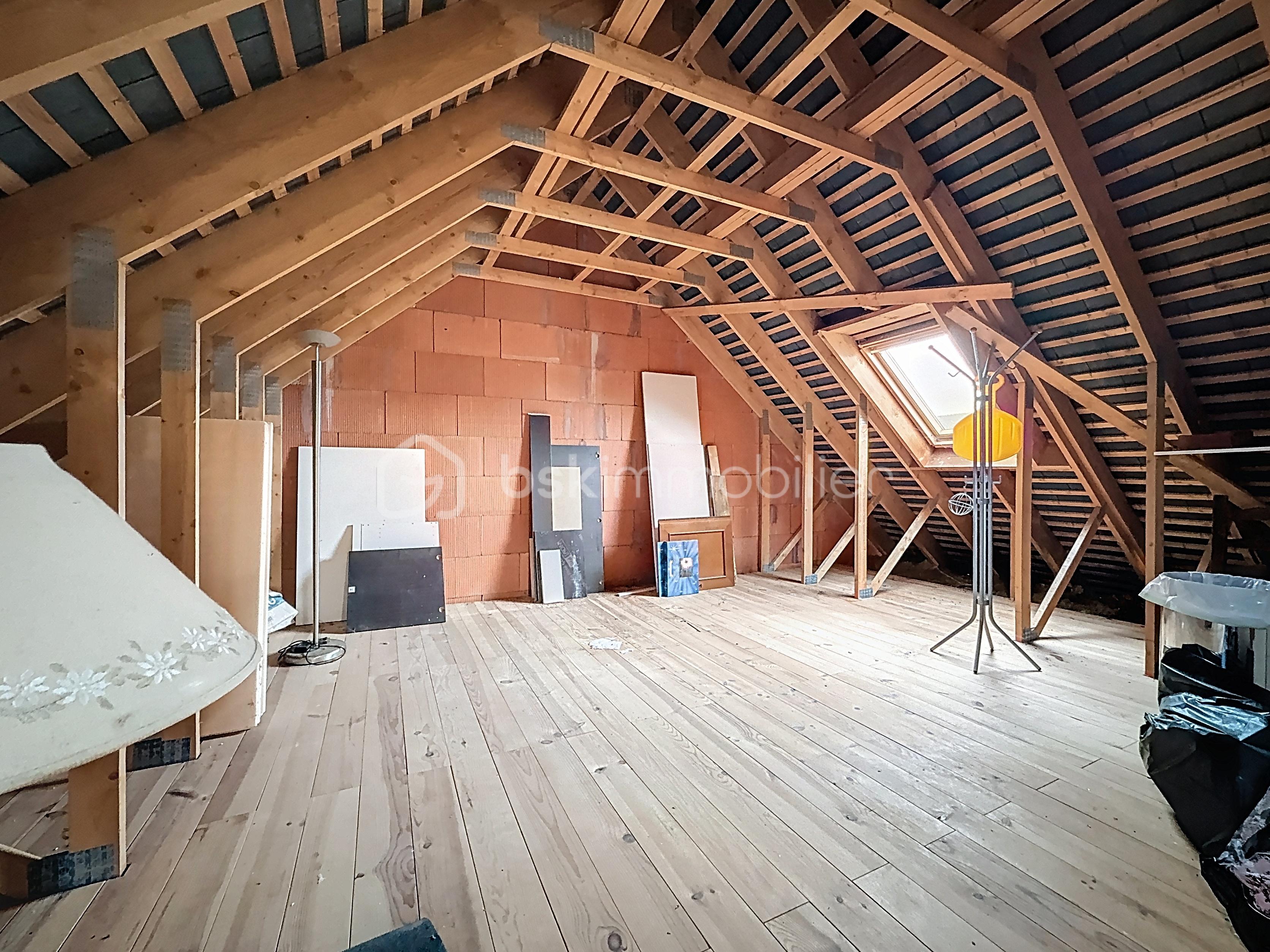 Maison de 101 m² - GRENIER2.jpg