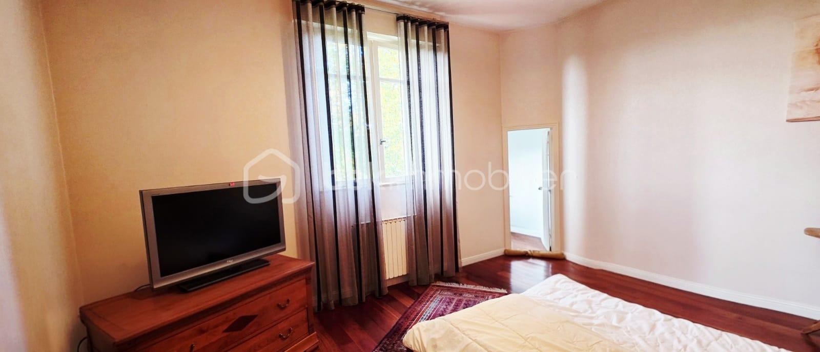 CHAMBRE ETAGE 1.jpeg