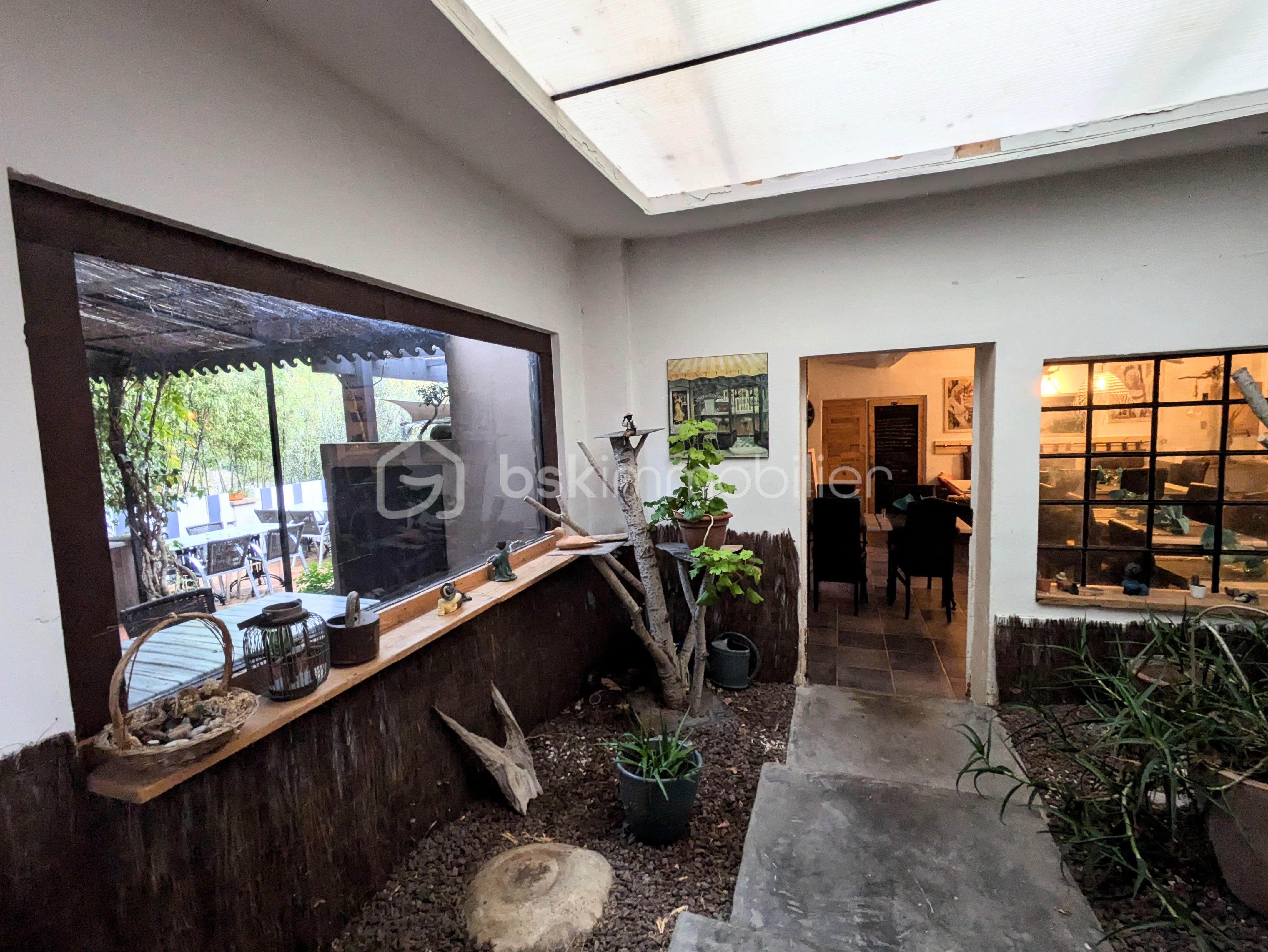 Fonds de commerce - PXL_20241106_160429612.RAW-01.COVER~2.jpg