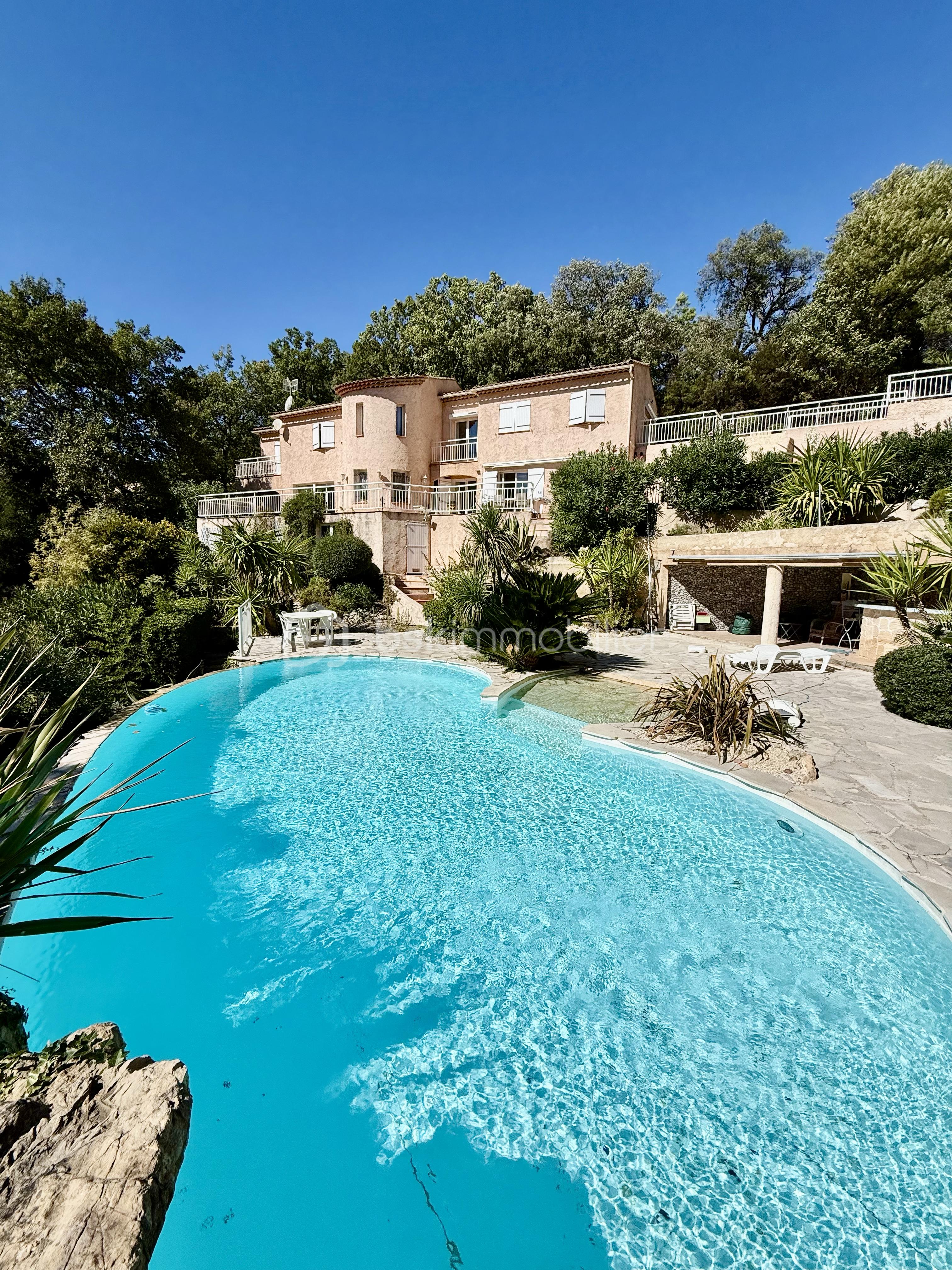 Maison de 240 m² - tempImageERjvL4.png