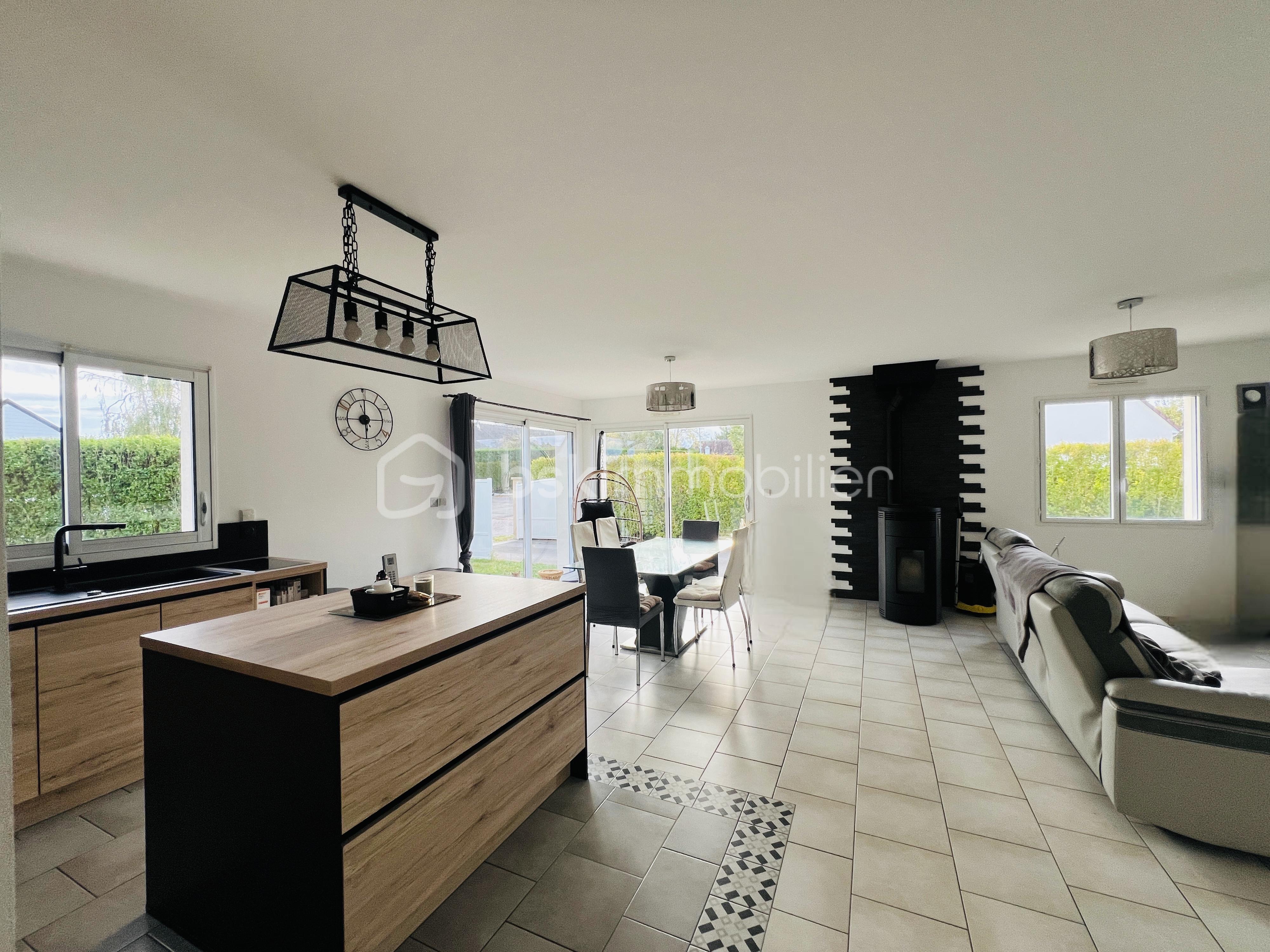 Pavillon de 193,38 m² - 36CFBA31-B50D-4B22-9463-6B828224D323.jpg