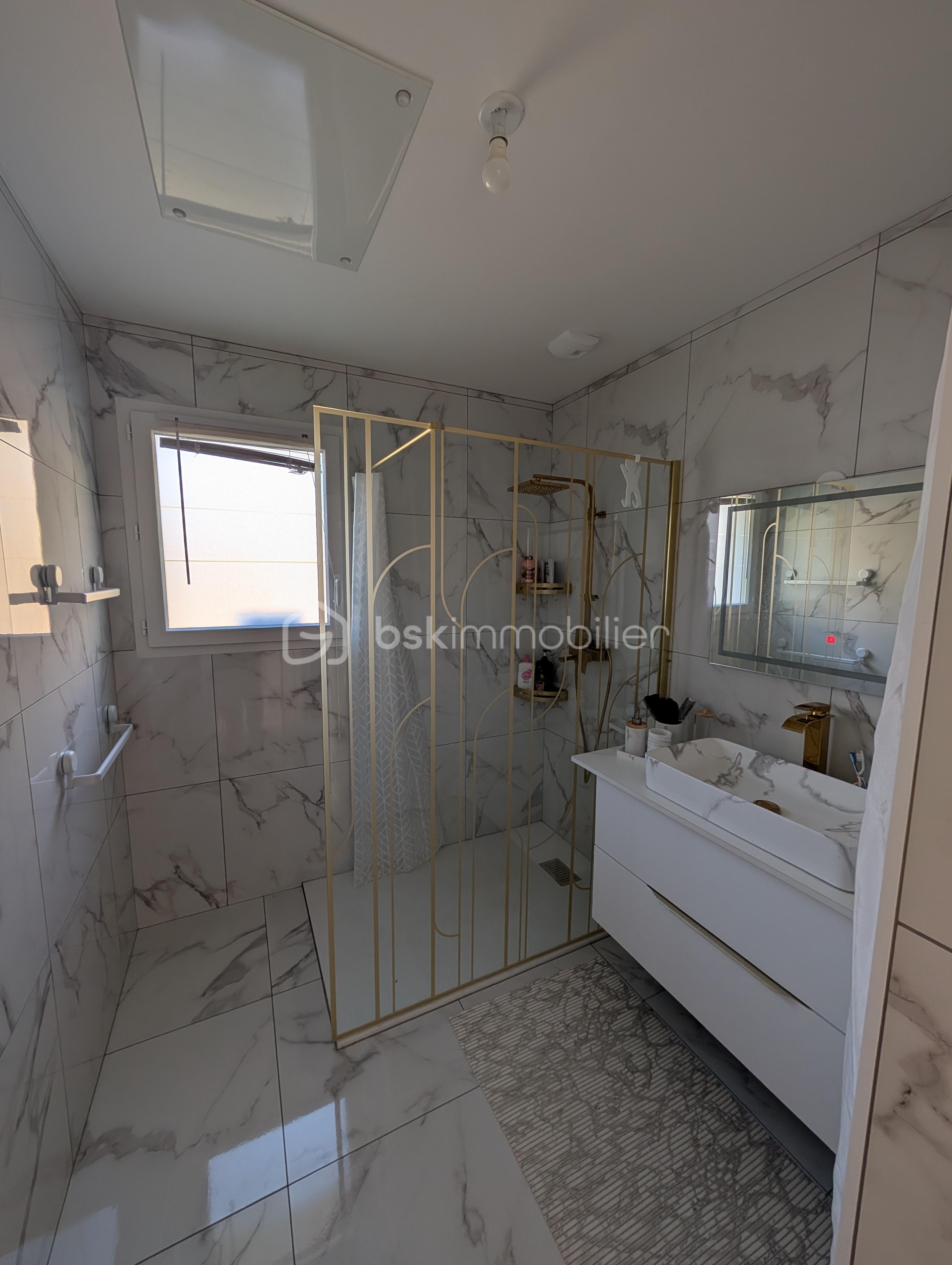 Maison contemporaine de 112 m² - PXL_20251015_160246249.jpg